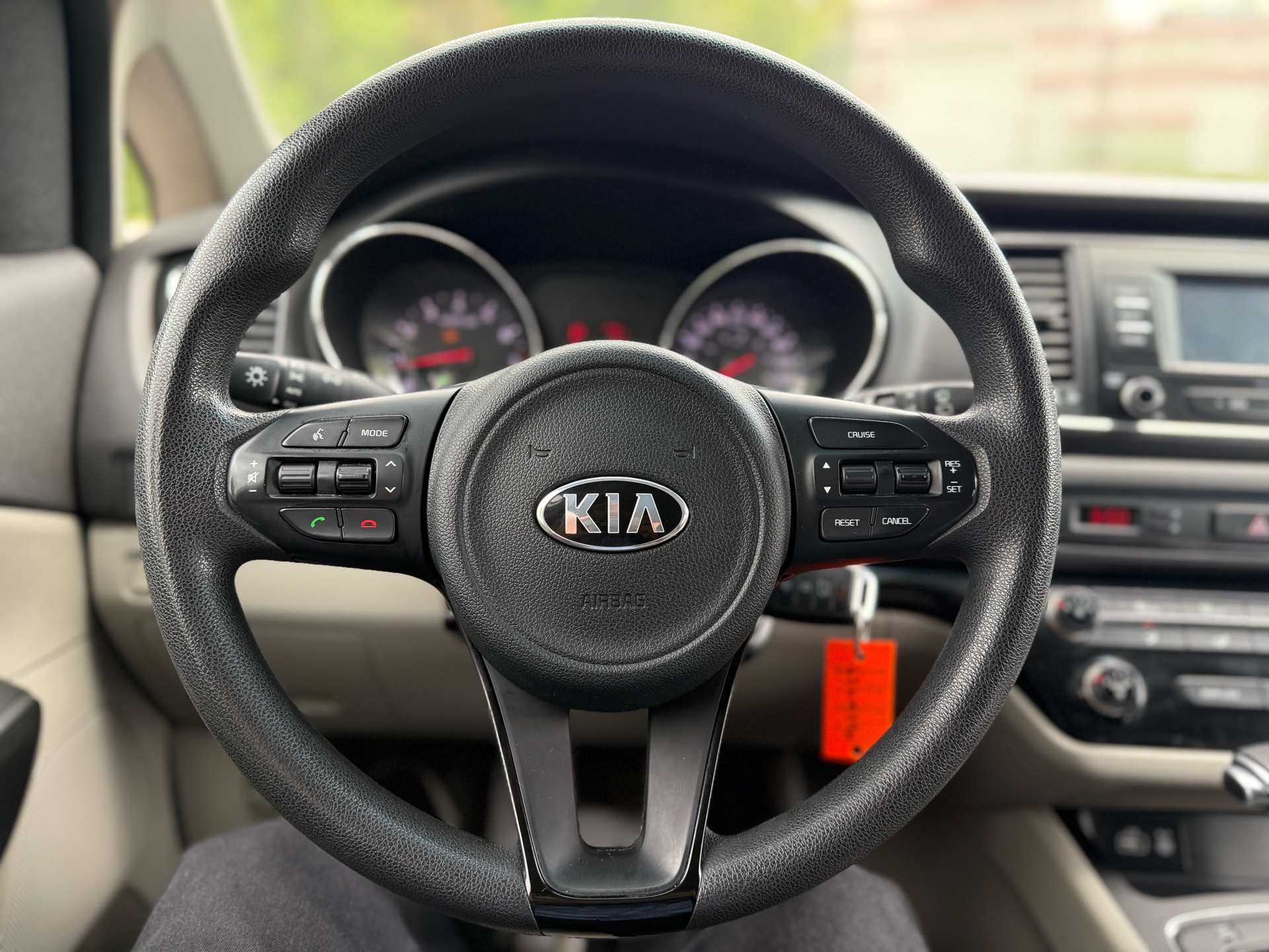 /canadacars/2017-Kia-Sedona-3233035788037322.jpg