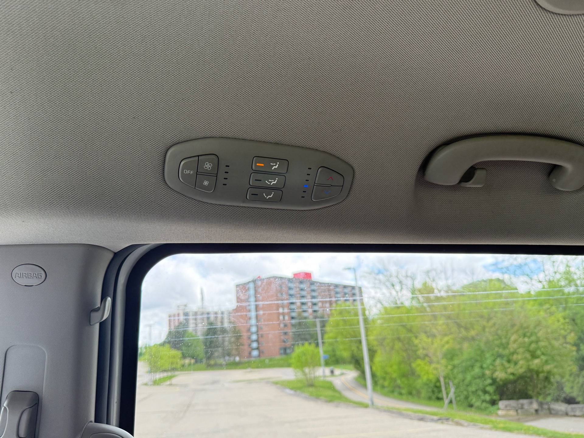 /canadacars/2017-Kia-Sedona-723863827549774.jpg