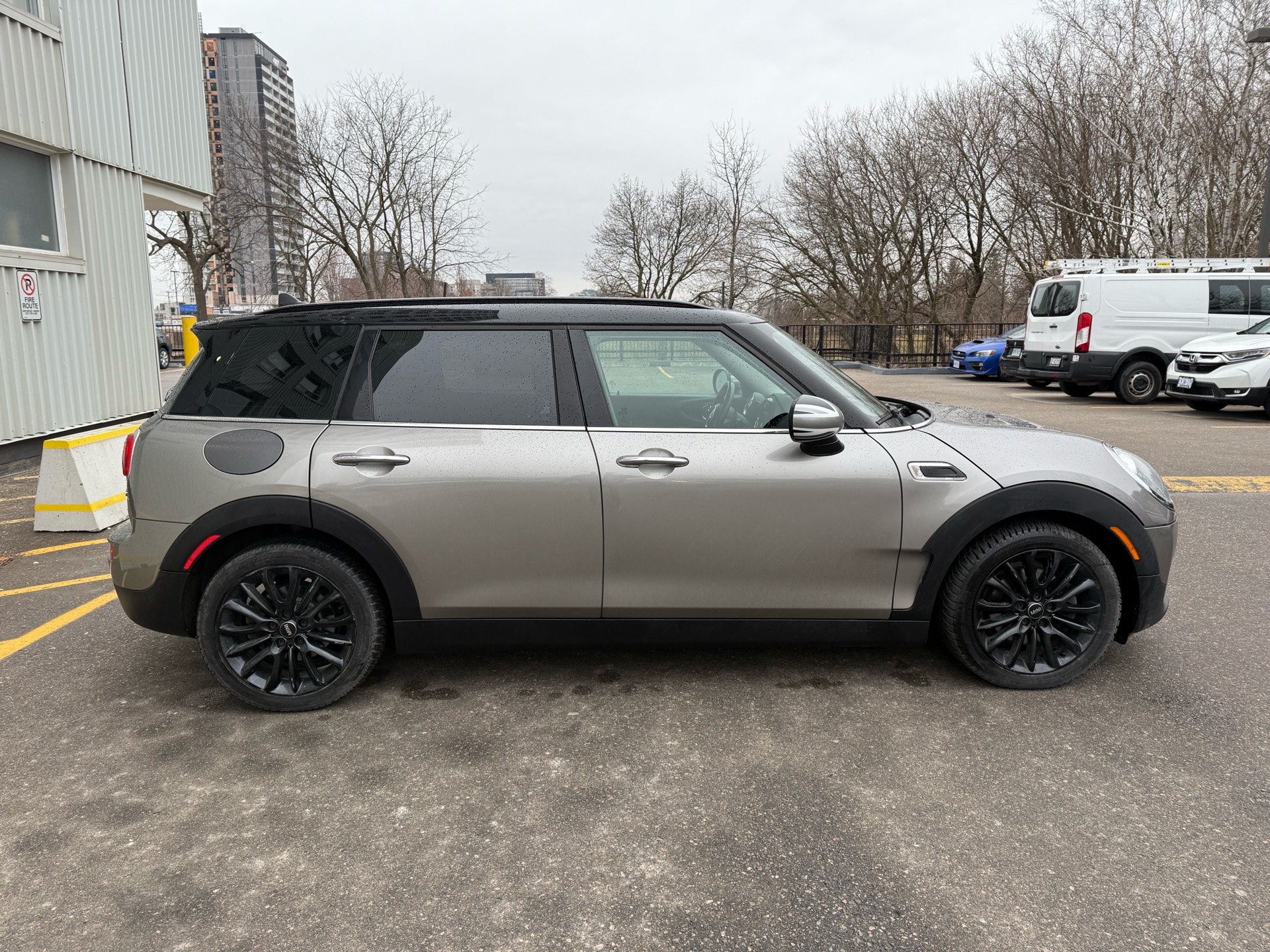 /canadacars/2017-MINI-CooperClubman-5079678625086357.jpg