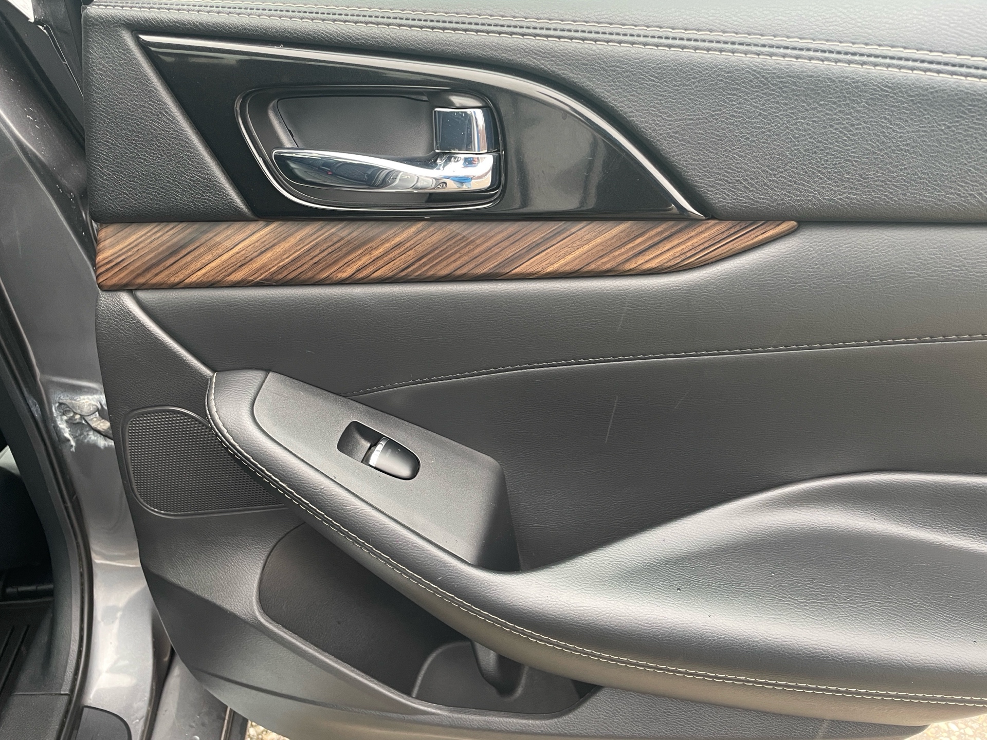 /canadacars/2017-Nissan-Maxima-5849912183431256.jpg
