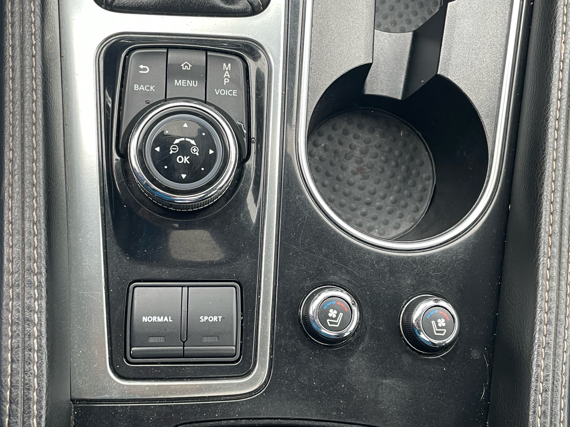 /canadacars/2017-Nissan-Maxima-8939733705904376.jpg