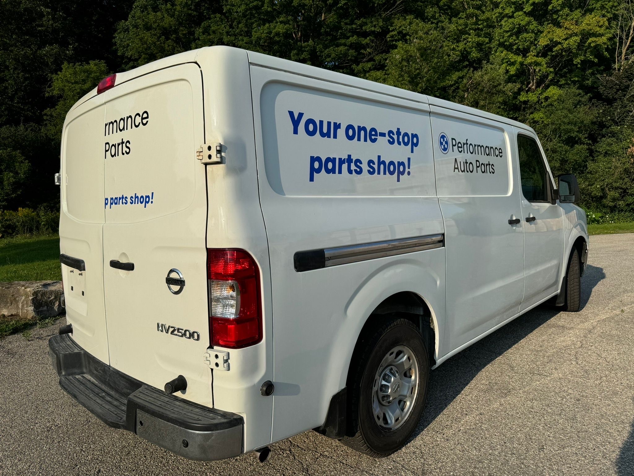 /canadacars/2017-Nissan-NVCargo-26158800318455966.jpg