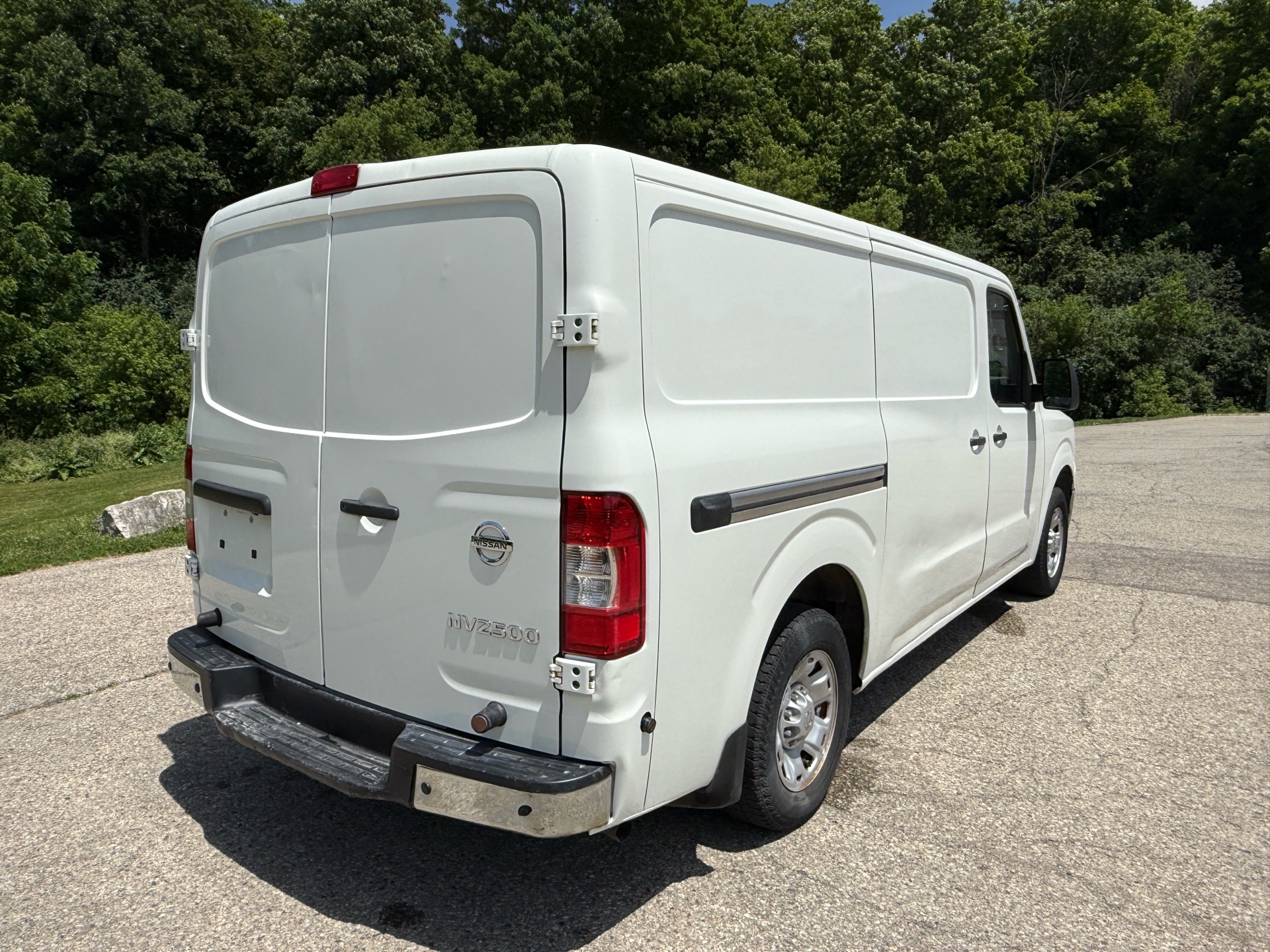 /canadacars/2017-Nissan-NVCargo-5710266980647276.jpg