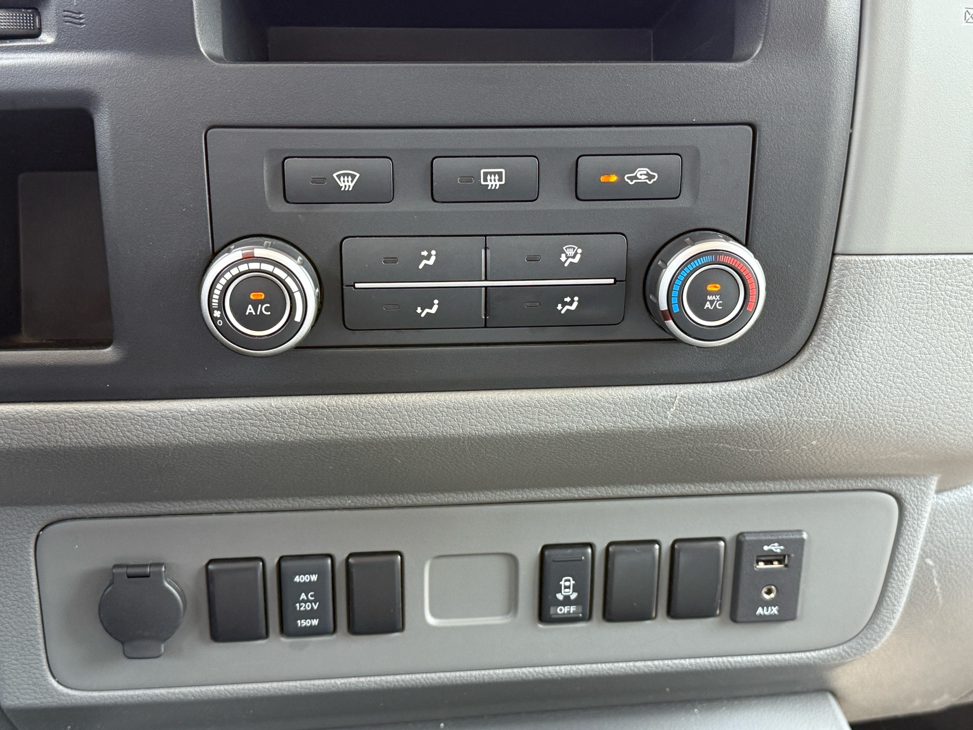 /canadacars/2017-Nissan-NVCargo-7849996851478414.jpg