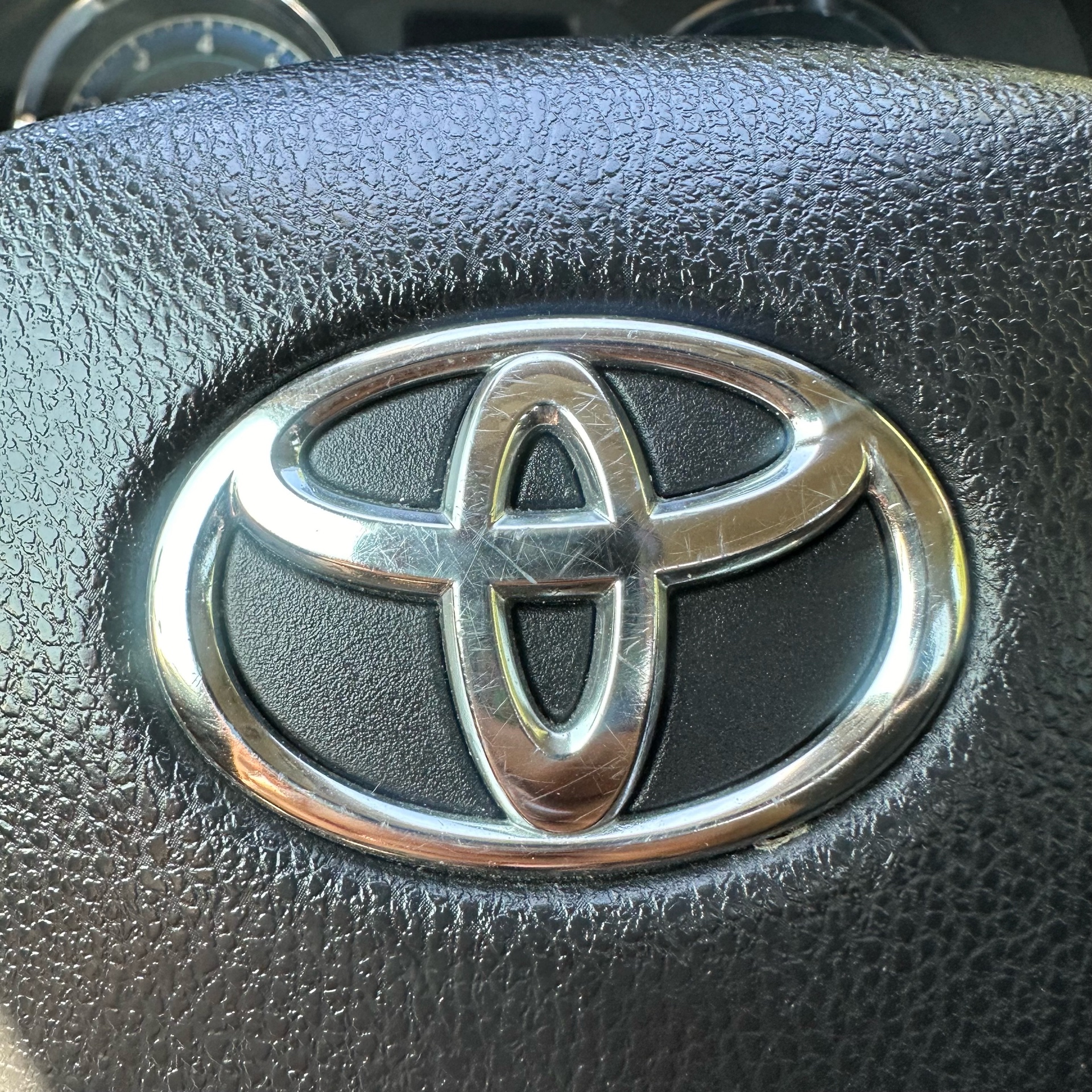 /canadacars/2017-Toyota-Corolla-047175434935479155.jpg