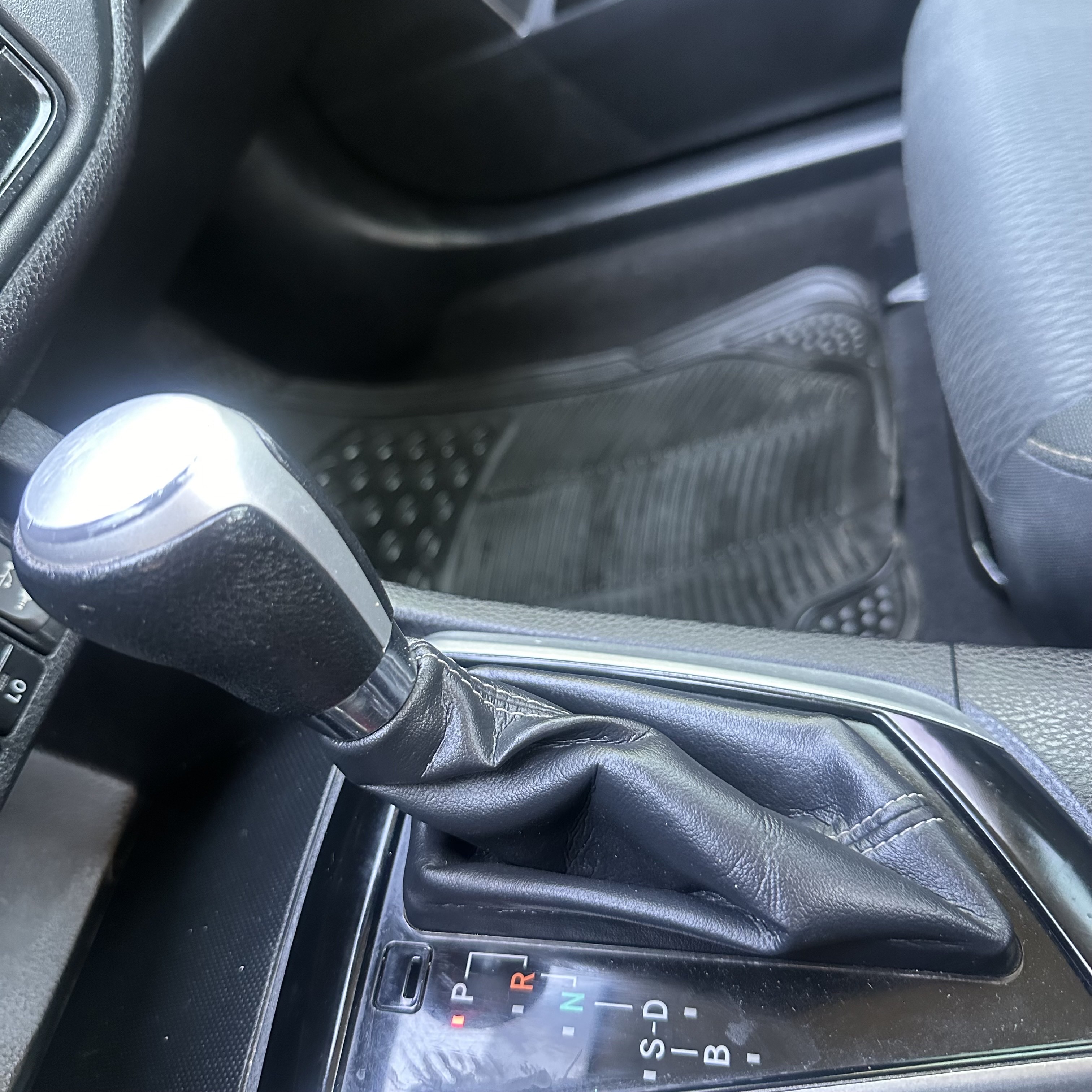 /canadacars/2017-Toyota-Corolla-12948492199208217.jpg
