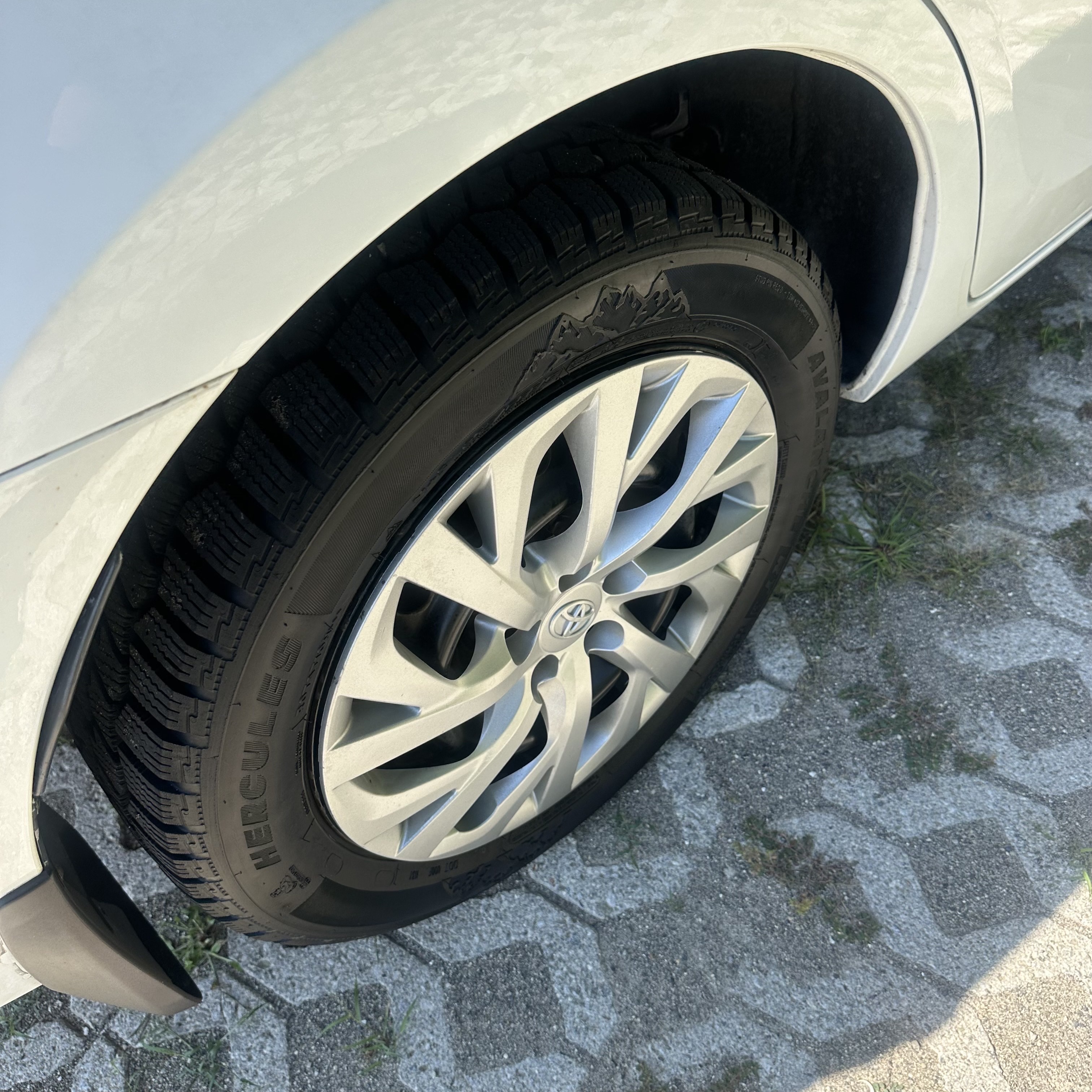 /canadacars/2017-Toyota-Corolla-8181249637165882.jpg