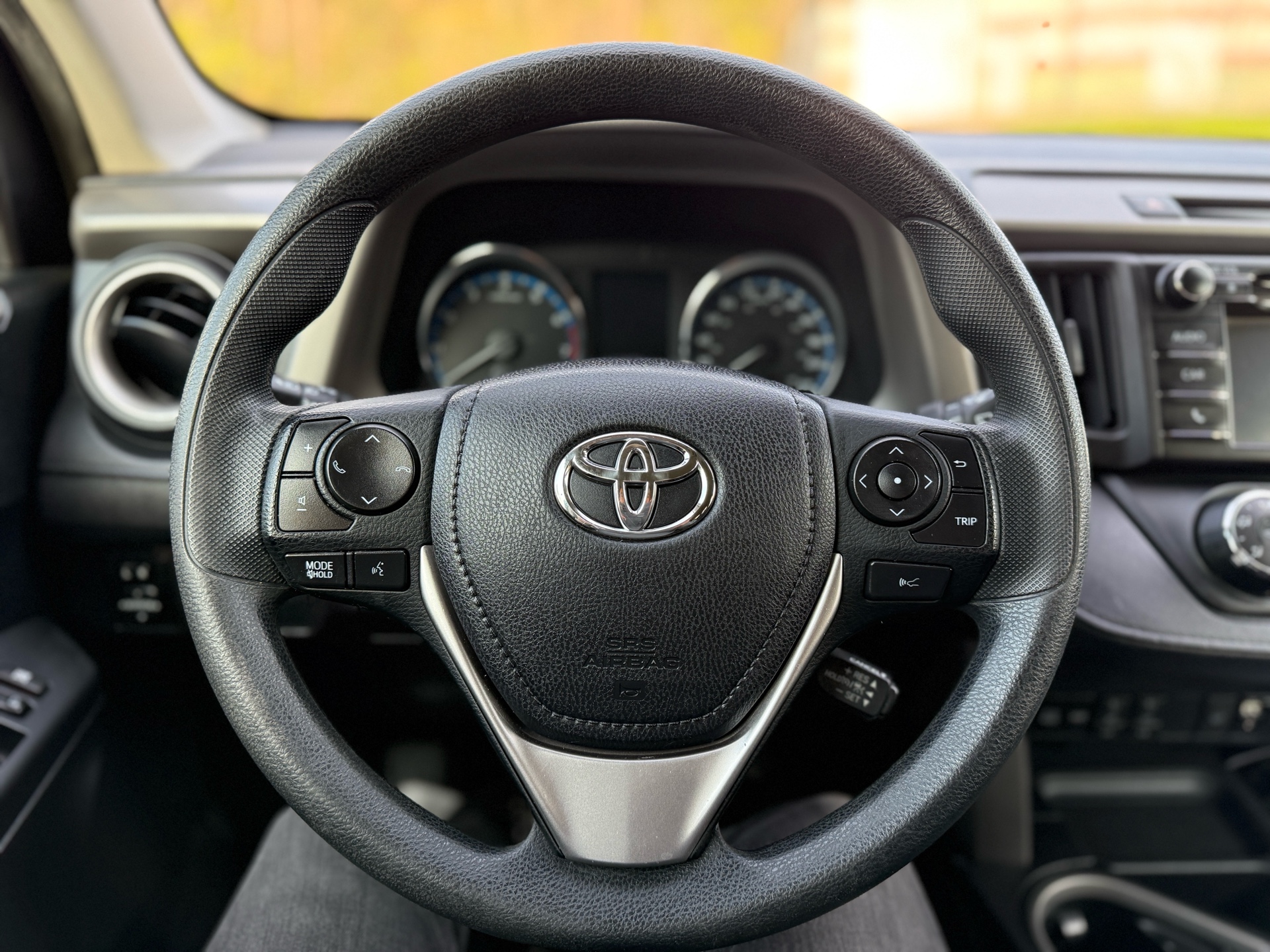 /canadacars/2017-Toyota-RAV4-1882070106173379.jpg
