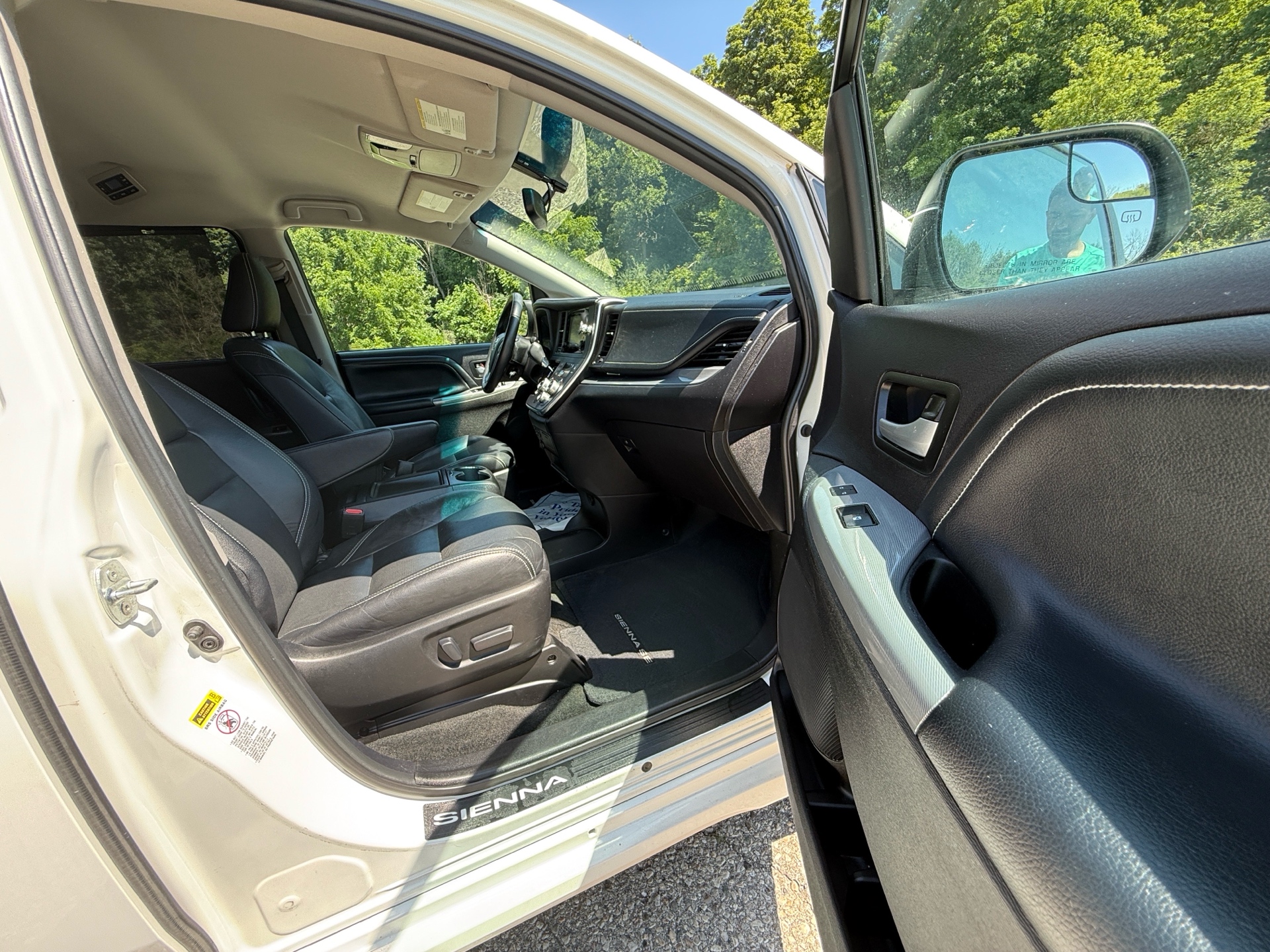 /canadacars/2017-Toyota-Sienna-9974590596434225.jpg