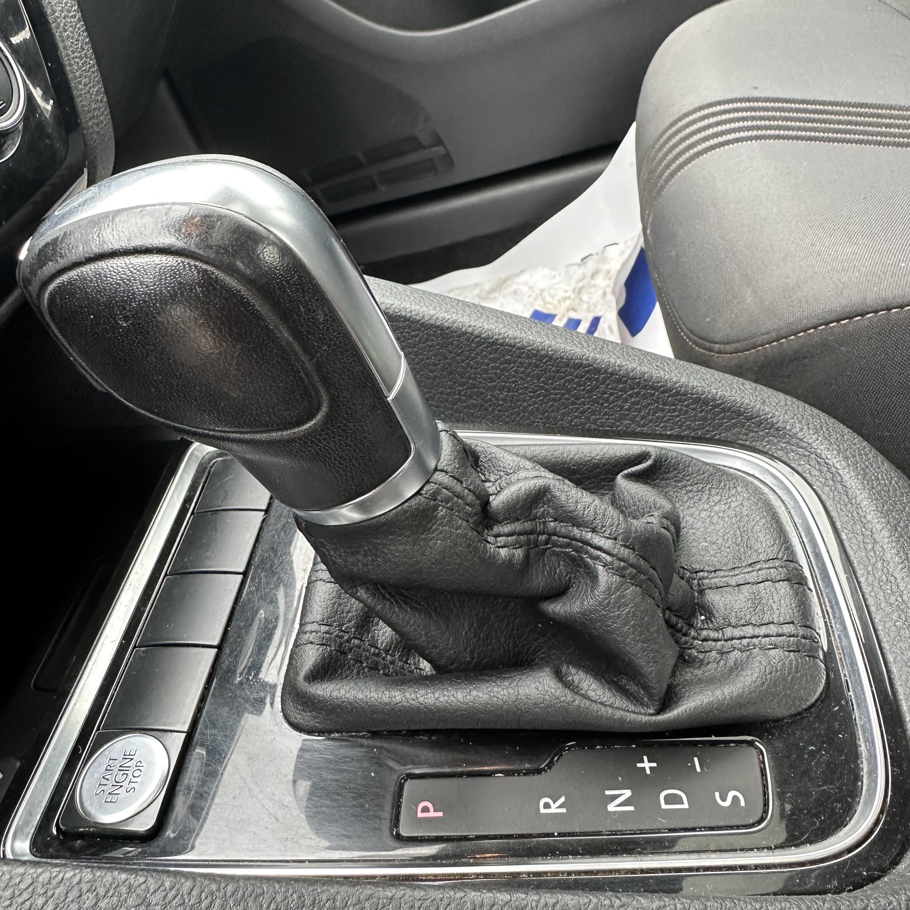 /canadacars/2017-Volkswagen-Jetta-9098776029996305.jpg