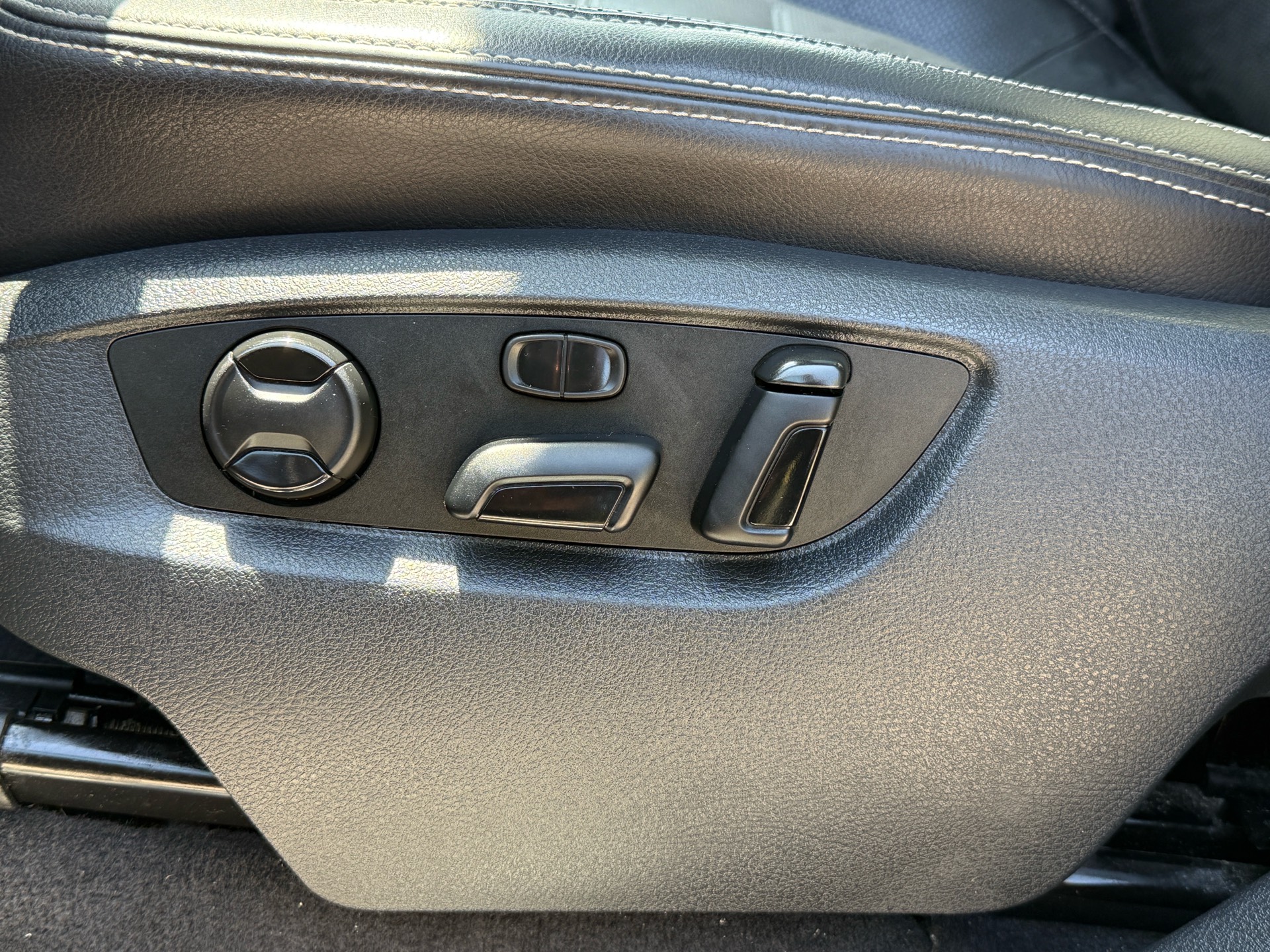 /canadacars/2017-Volkswagen-Touareg-2580742003066778.jpg