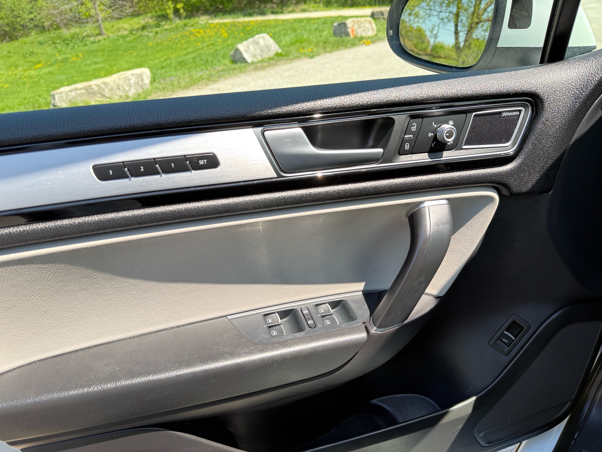 /canadacars/2017-Volkswagen-Touareg-5110190234107099.jpg