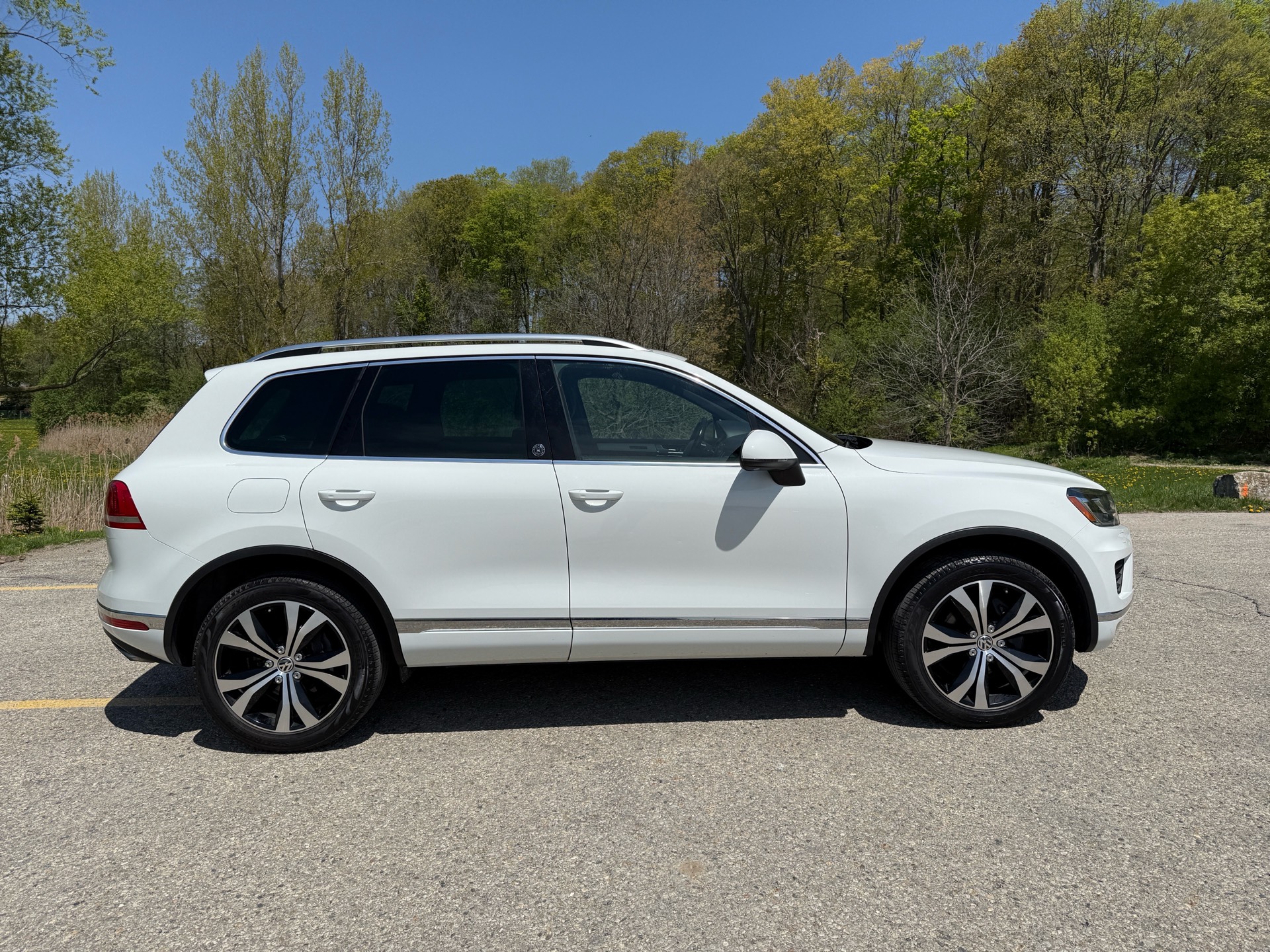 /canadacars/2017-Volkswagen-Touareg-5577623362774577.jpg