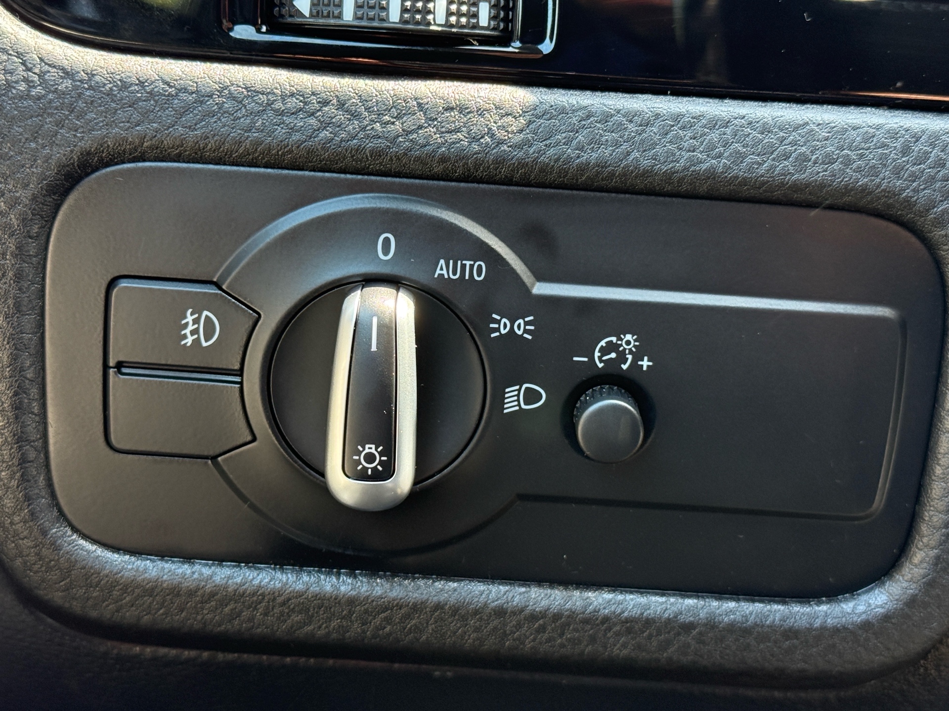 /canadacars/2017-Volkswagen-Touareg-7200824739223273.jpg