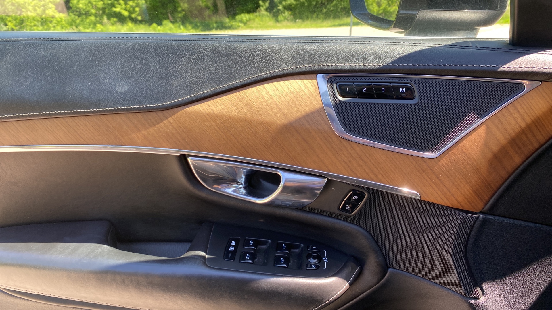 /canadacars/2017-Volvo-XC90Hybrid-03773053173987728.jpg