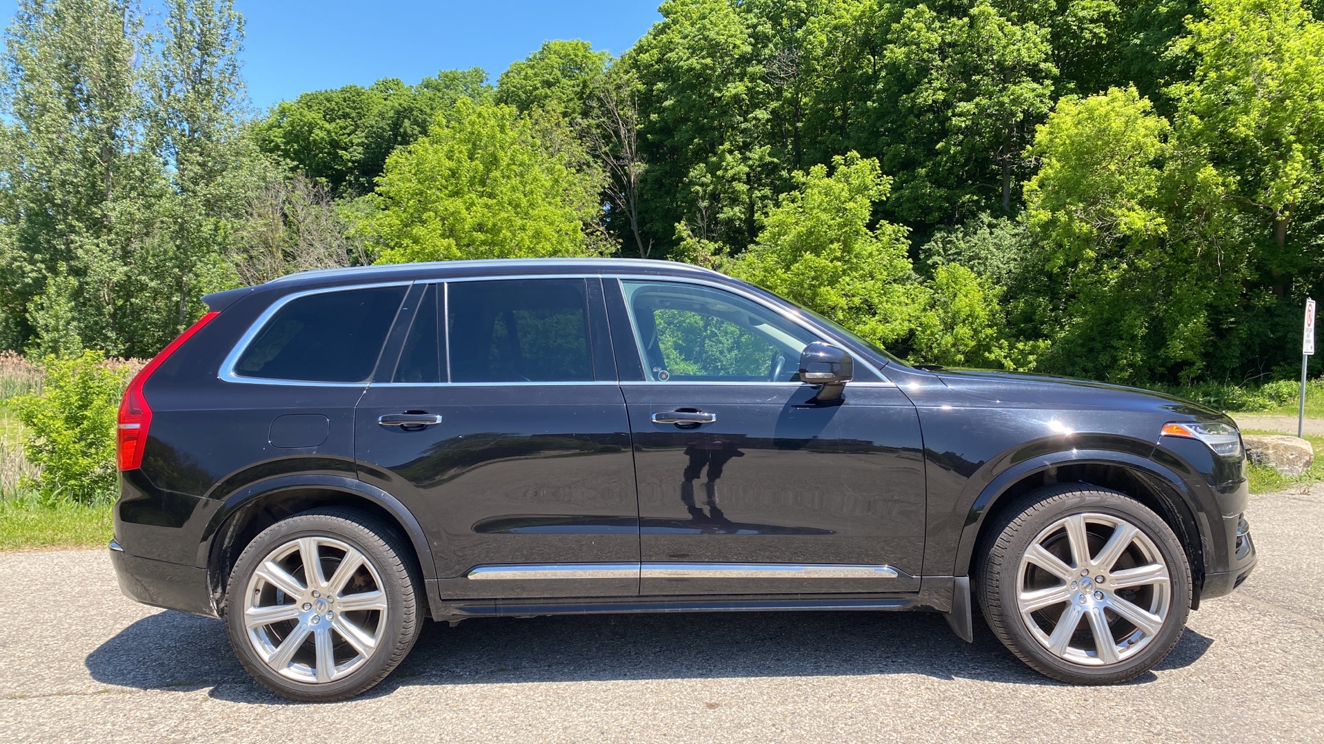 /canadacars/2017-Volvo-XC90Hybrid-05538748563343532.jpg