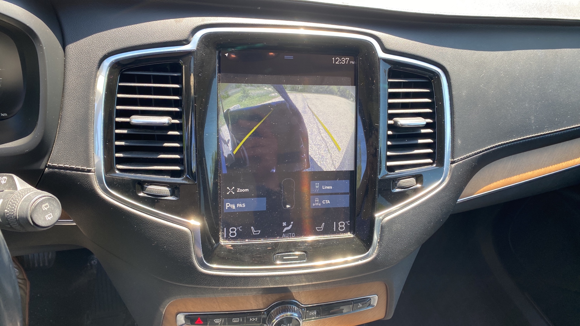 /canadacars/2017-Volvo-XC90Hybrid-3898287031746448.jpg