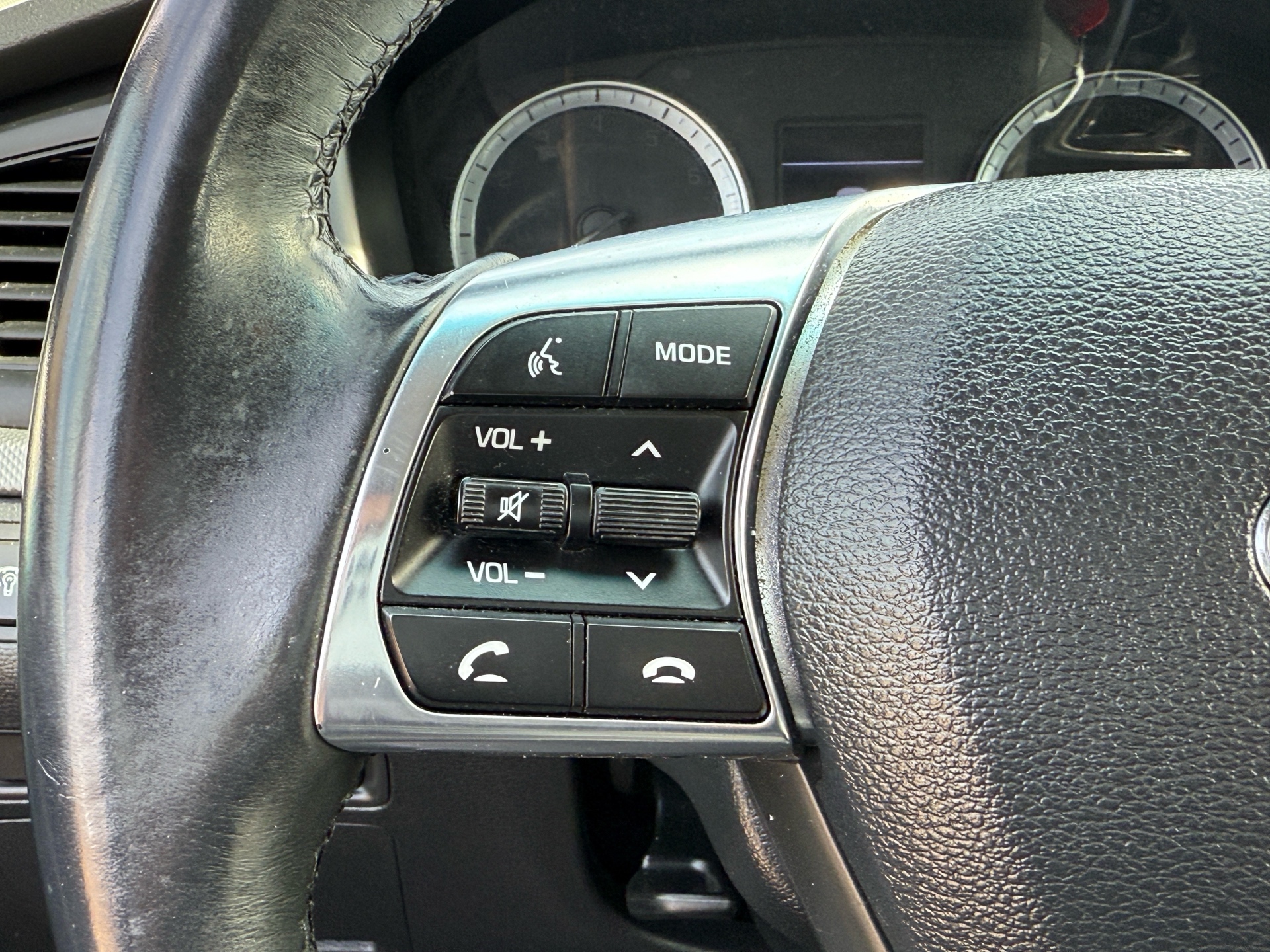 /canadacars/2018-Hyundai-Sonata-1293836801476691.jpg