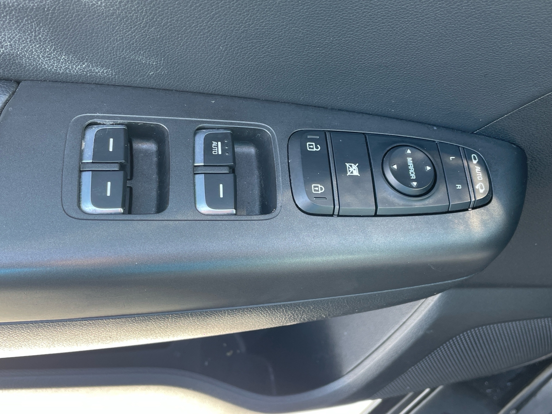 /canadacars/2018-Kia-Sportage-9540450012681307.jpg