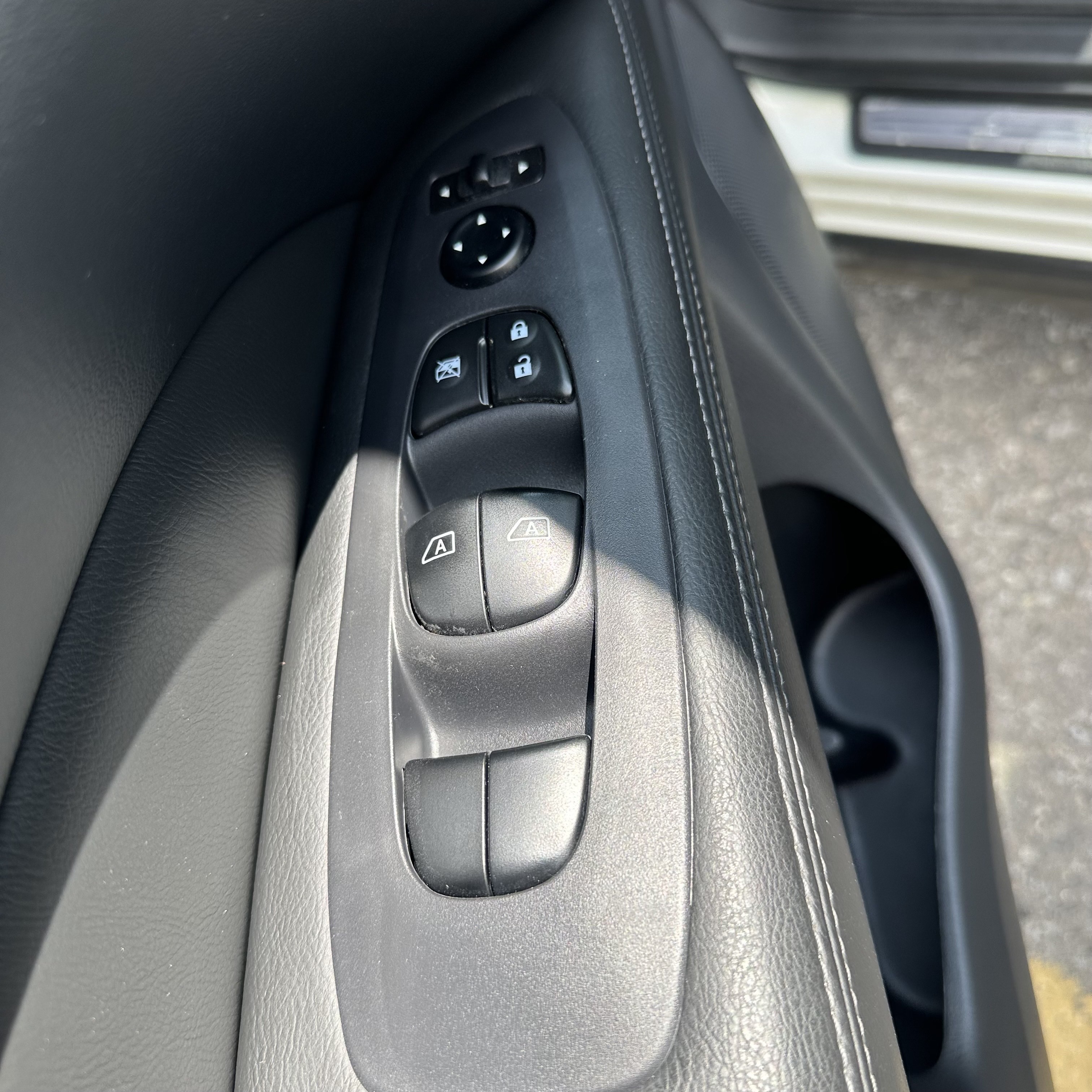 /canadacars/2018-Nissan-Pathfinder-12563588807679915.jpg