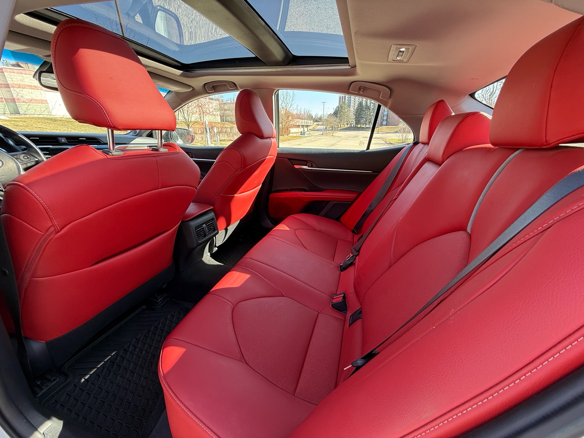 /canadacars/2018-Toyota-Camry-49038105746088934.jpg