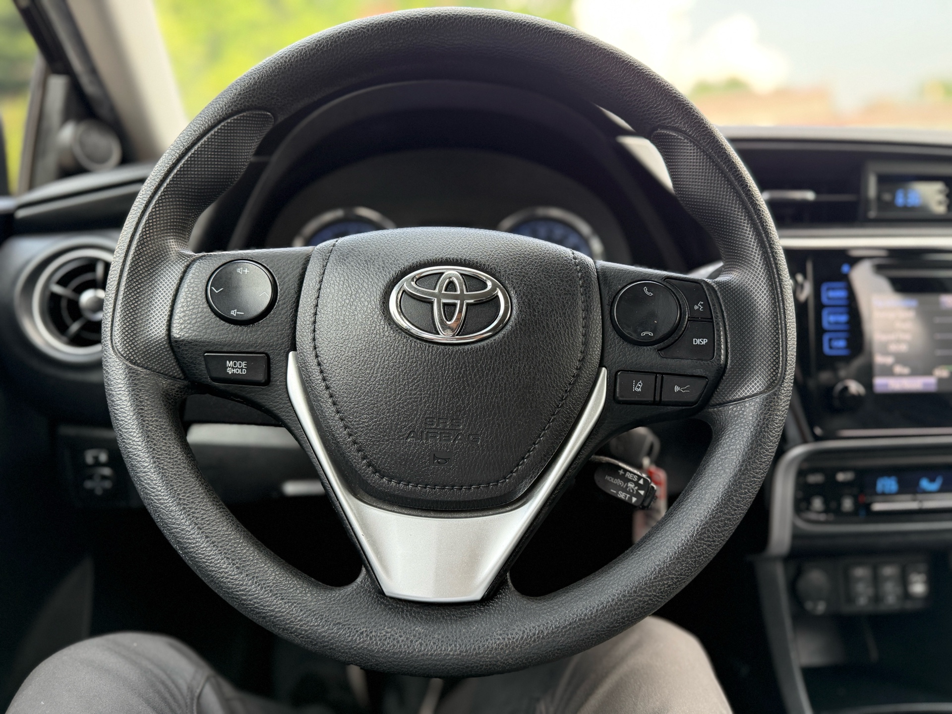 /canadacars/2018-Toyota-Corolla-24372786048136597.jpg