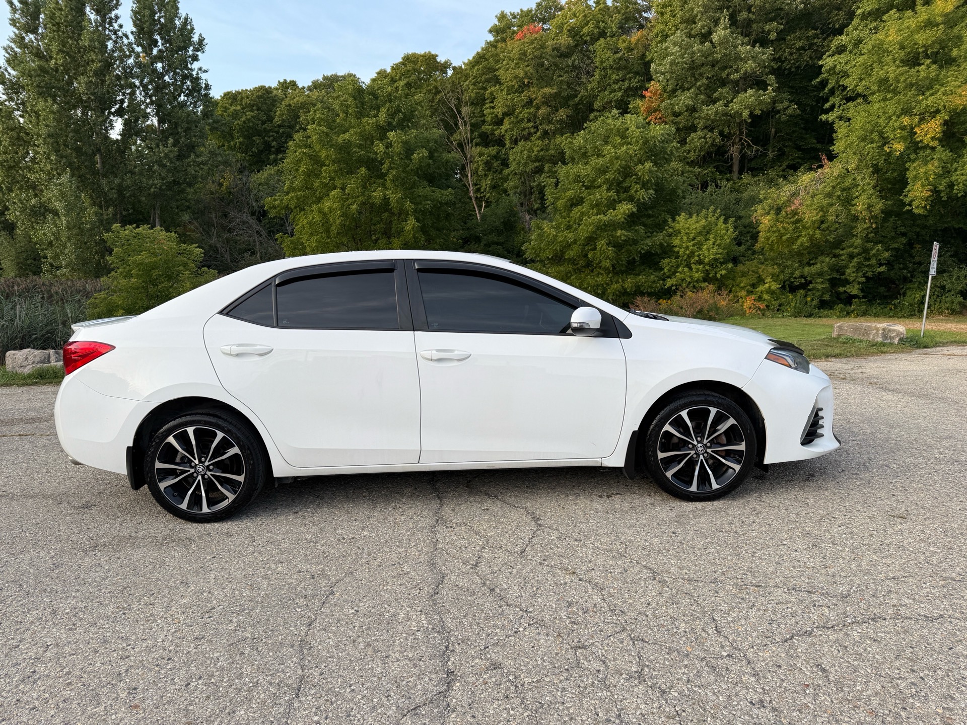 /canadacars/2018-Toyota-Corolla-8321251671938135.jpg