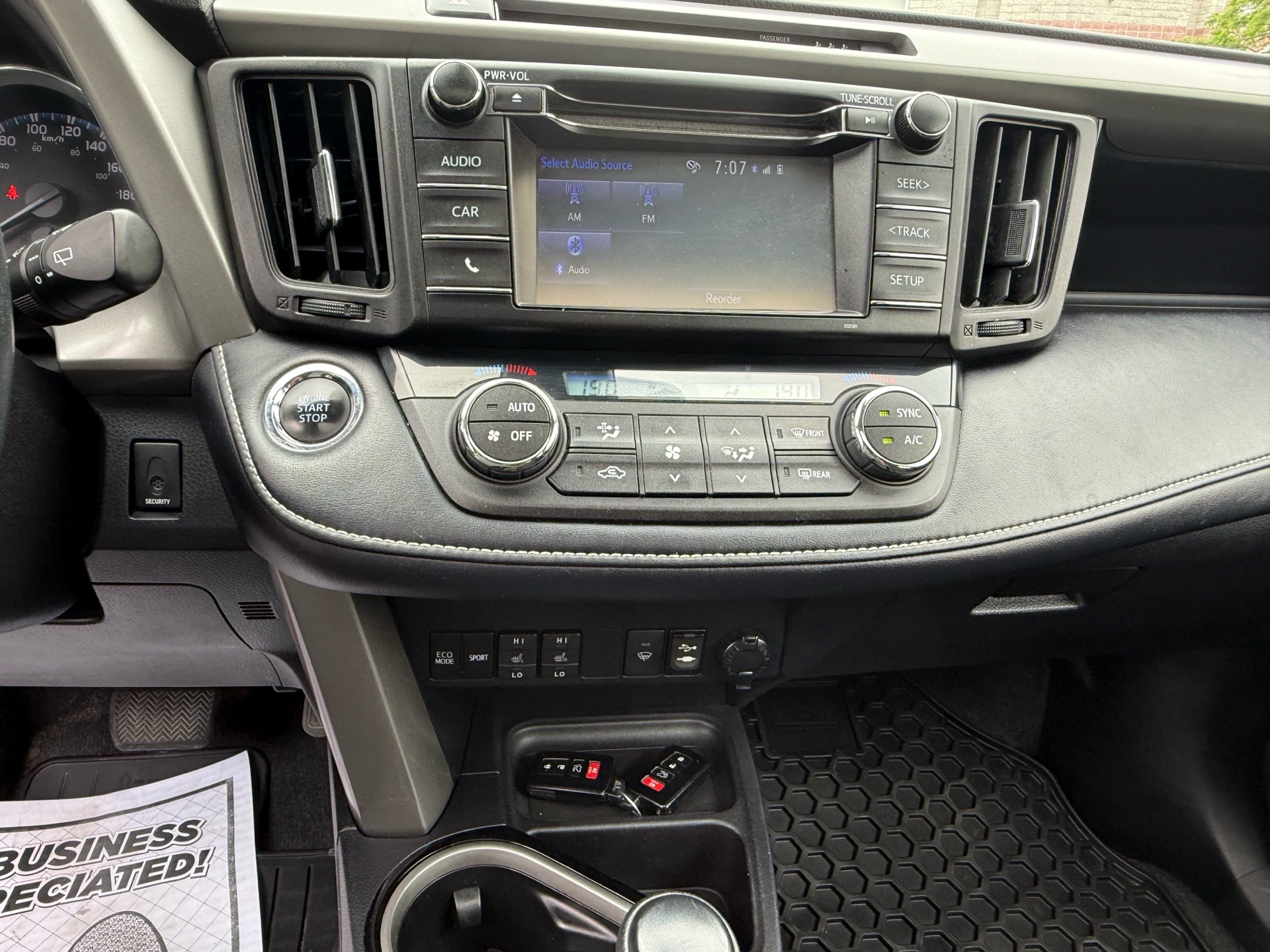 /canadacars/2018-Toyota-RAV4-3711302200946345.jpg