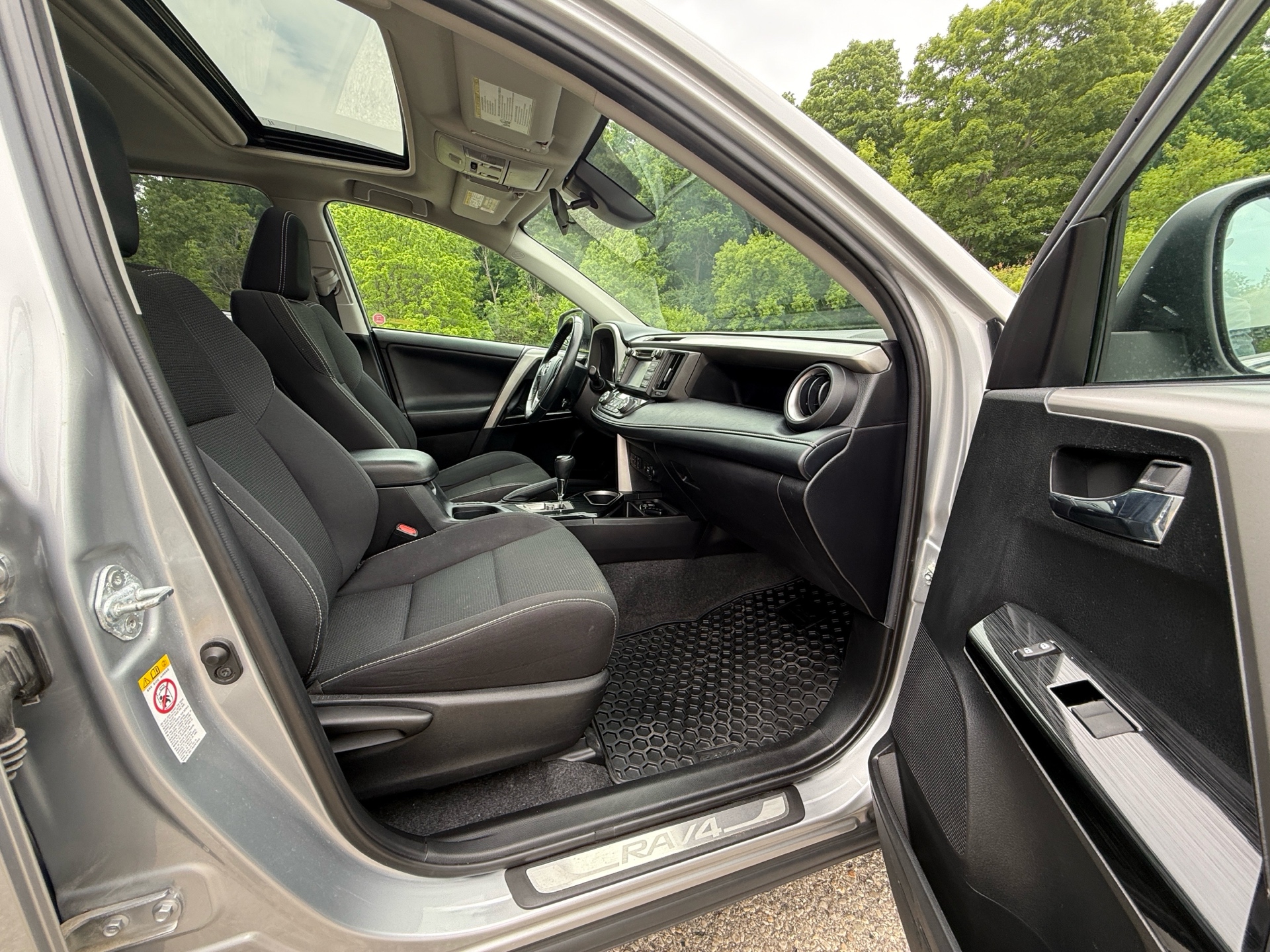 /canadacars/2018-Toyota-RAV4-5604697491236184.jpg