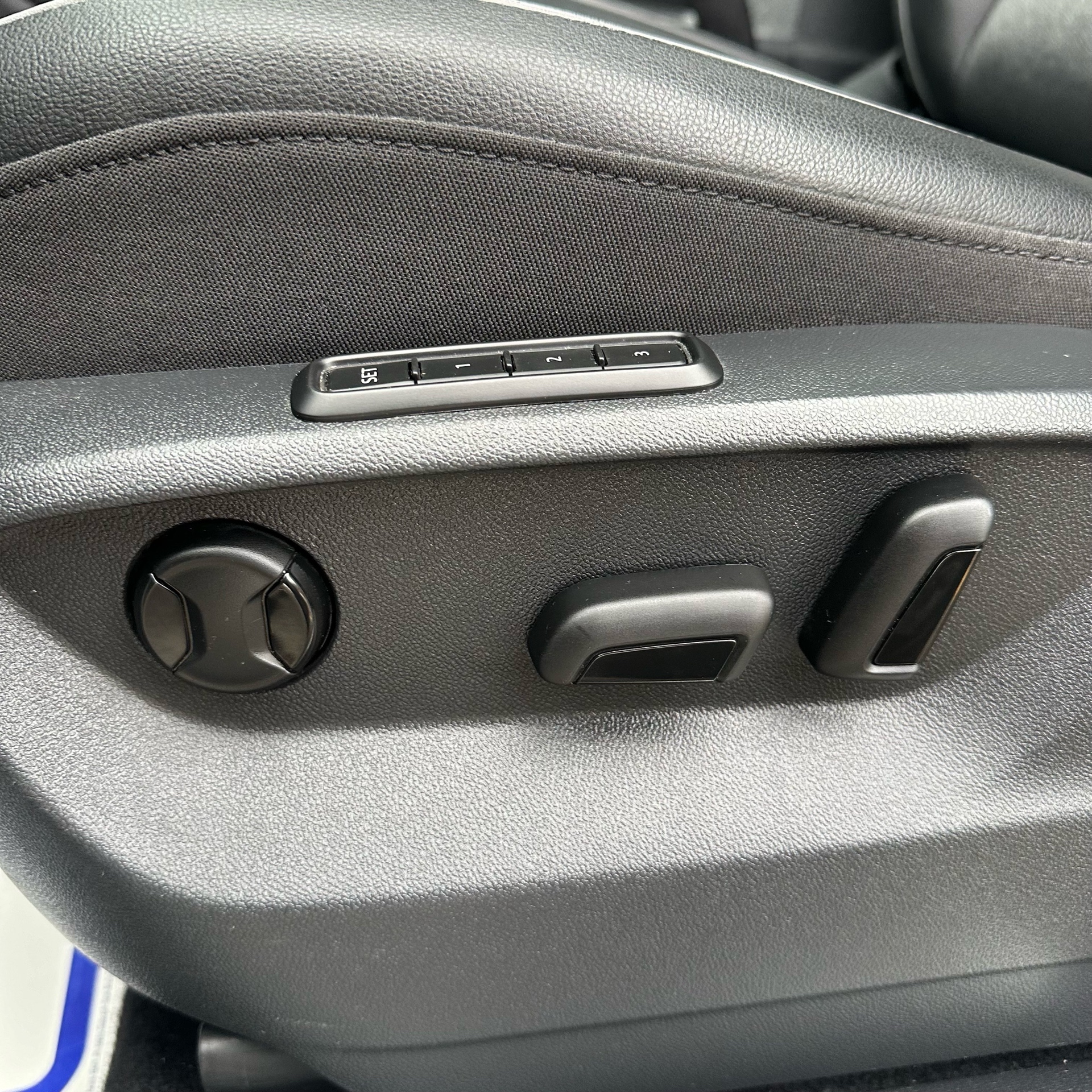 /canadacars/2018-Volkswagen-Tiguan-19851387815420973.jpg