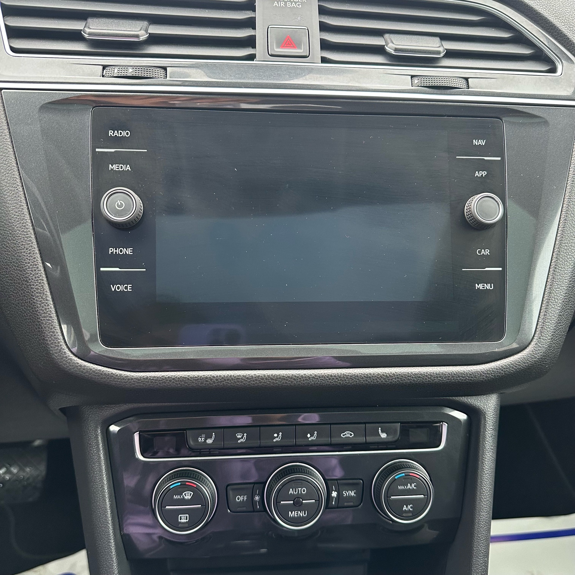 /canadacars/2018-Volkswagen-Tiguan-8177767883744258.jpg