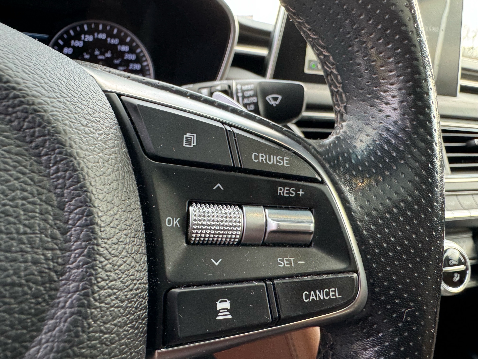 /canadacars/2019-Genesis-G70-6178239359453943.jpg