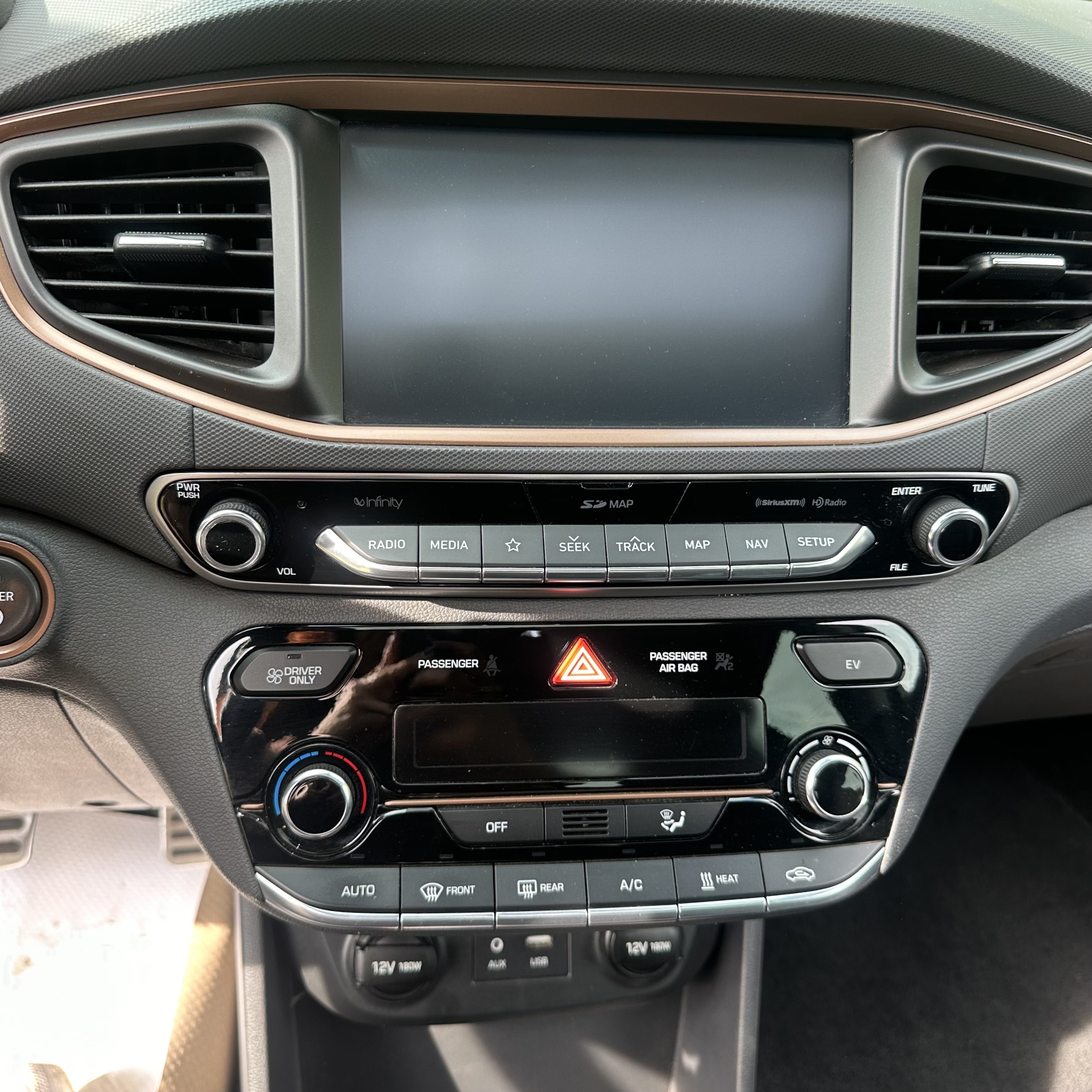 /canadacars/2019-Hyundai-IoniqElectric-7161023533439197.jpg