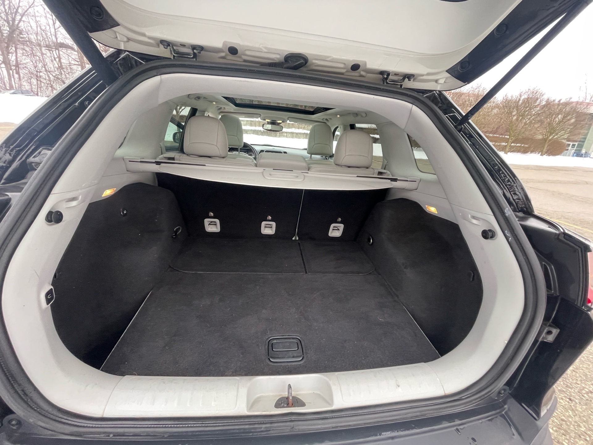 /canadacars/2019-Jeep-Cherokee-4132243098077919.jpg