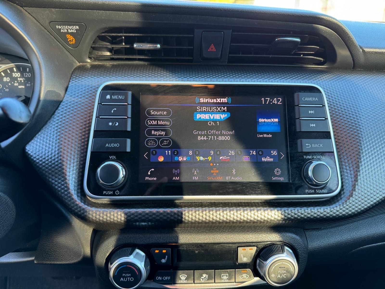 /canadacars/2019-Nissan-Kicks-3844783991304759.jpg