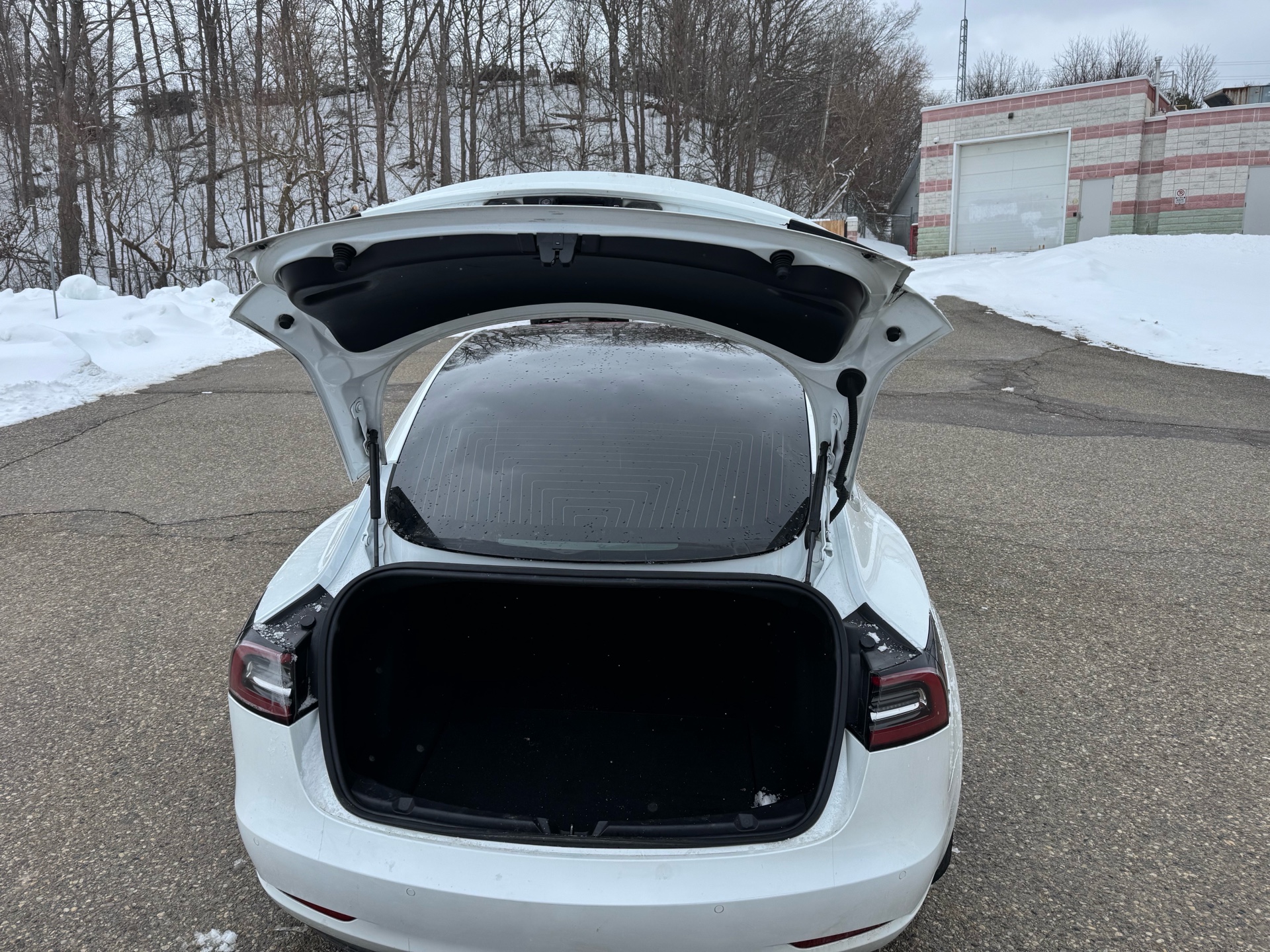 /canadacars/2019-Tesla-Model3-5390265252775222.jpg