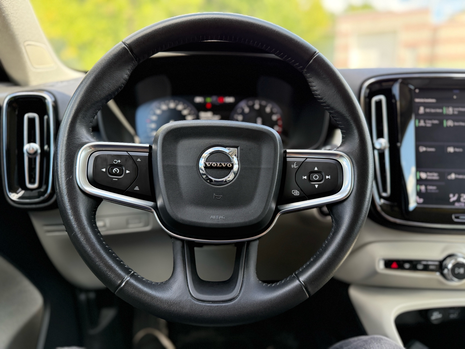 /canadacars/2019-Volvo-XC40-4315652928012572.jpg