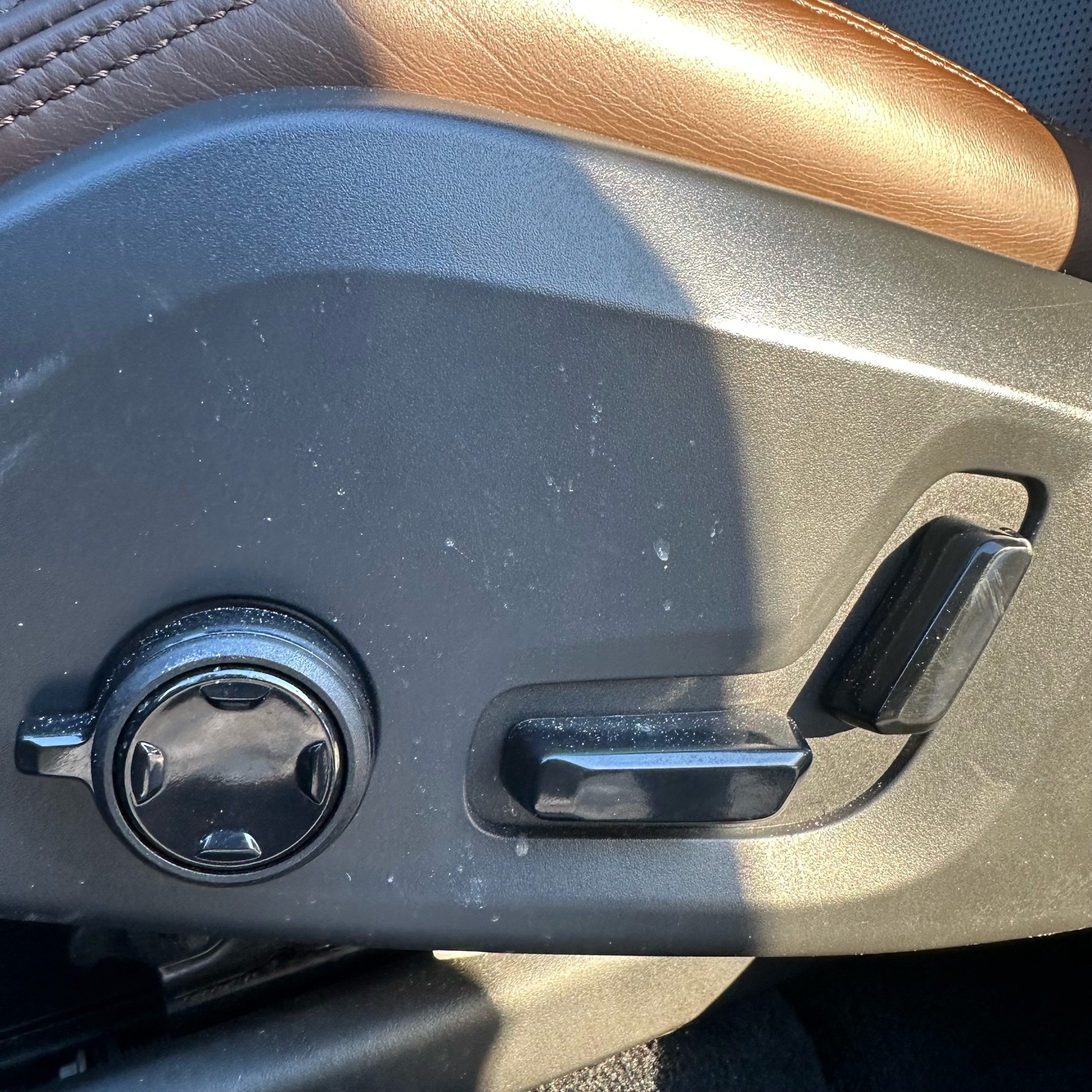 /canadacars/2020-VOLVO-XC60-9427249762023804.jpg