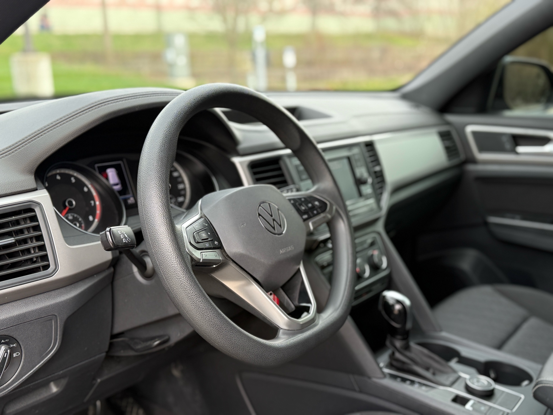 /canadacars/2020-Volkswagen-AtlasCross-29517149409070087.jpg