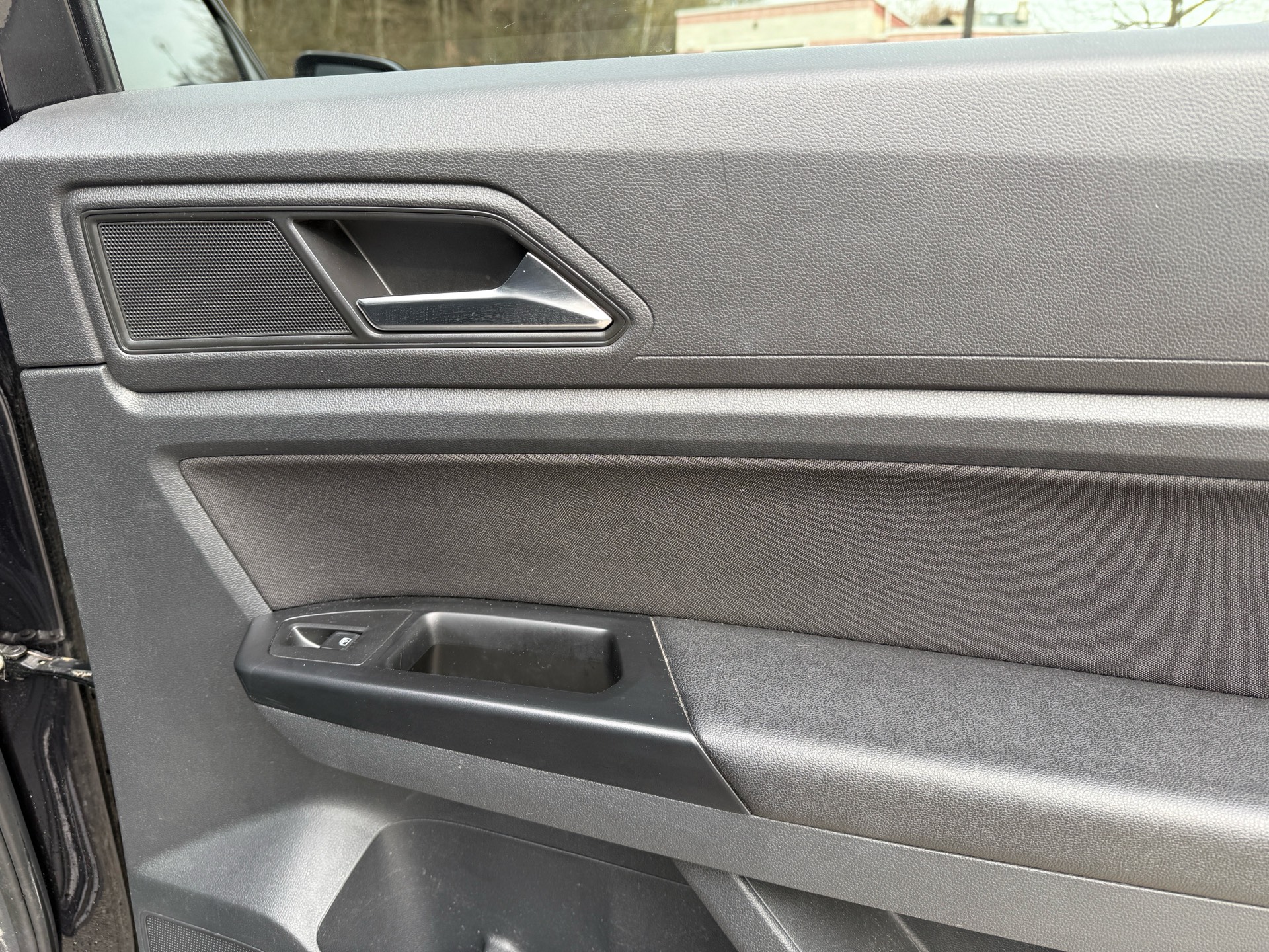 /canadacars/2020-Volkswagen-AtlasCross-6413713078408412.jpg