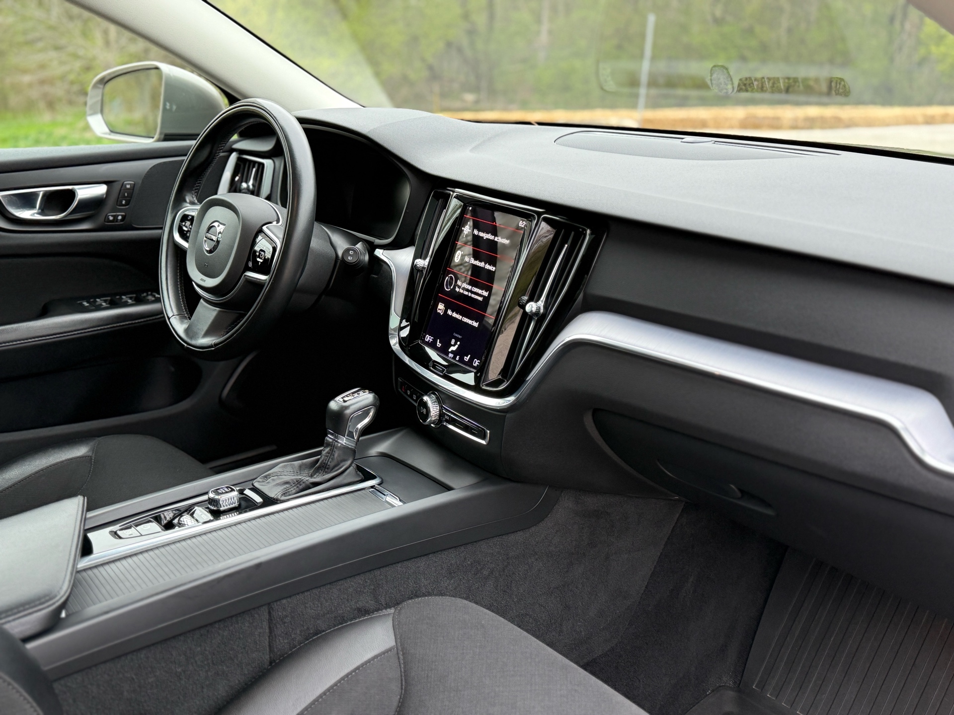 /canadacars/2021-Volvo-V60Cross-16091391700321322.jpg