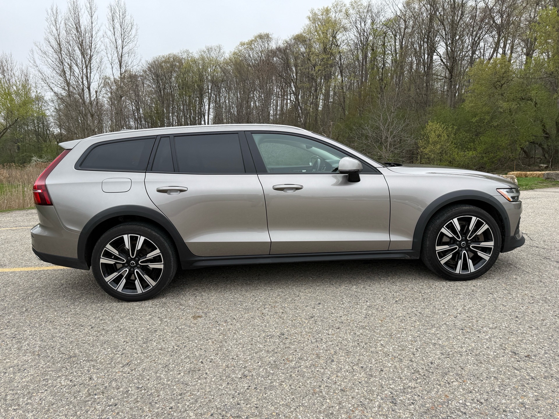 /canadacars/2021-Volvo-V60Cross-5097130161280796.jpg