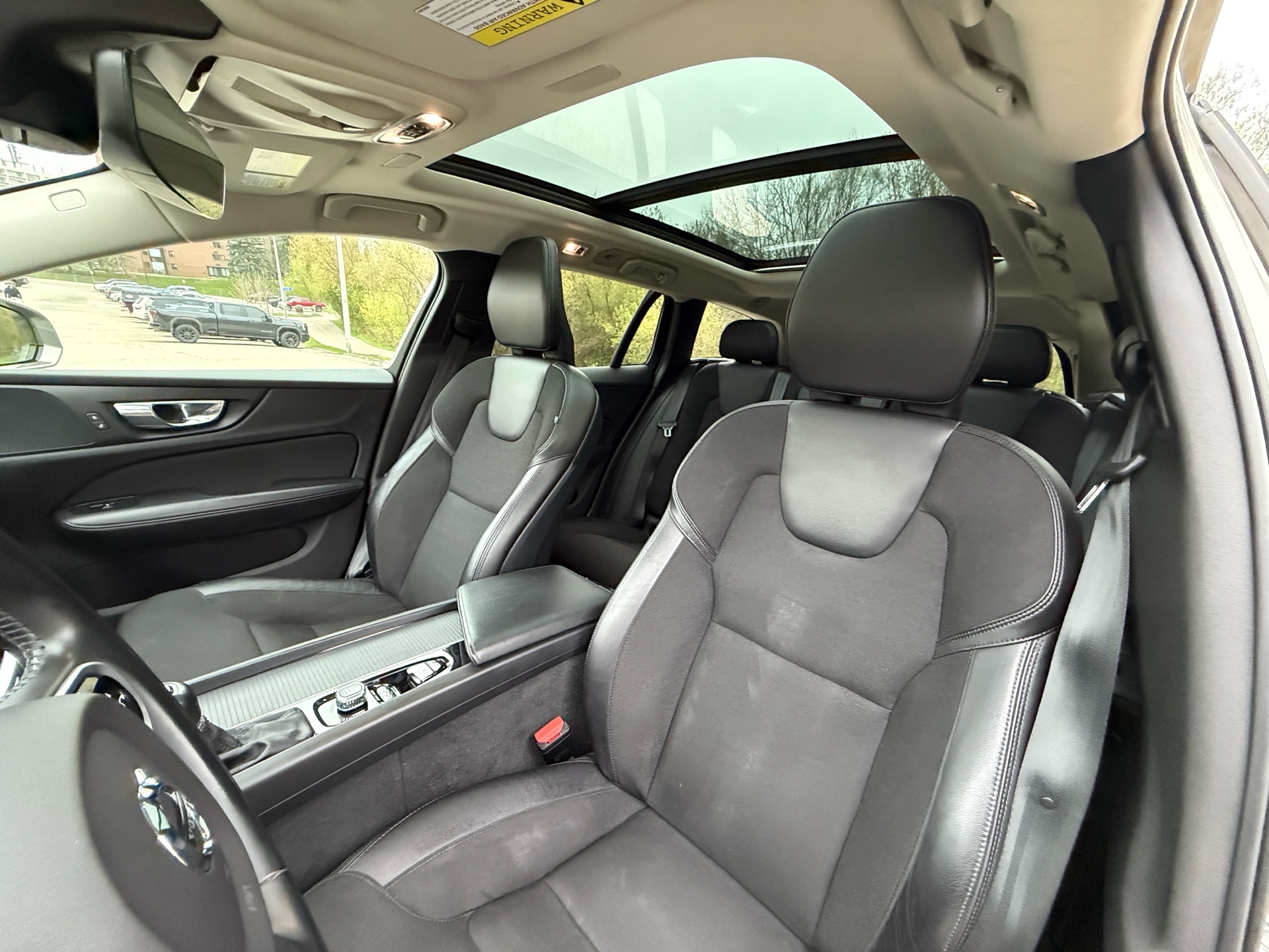 /canadacars/2021-Volvo-V60Cross-5099178088956715.jpg