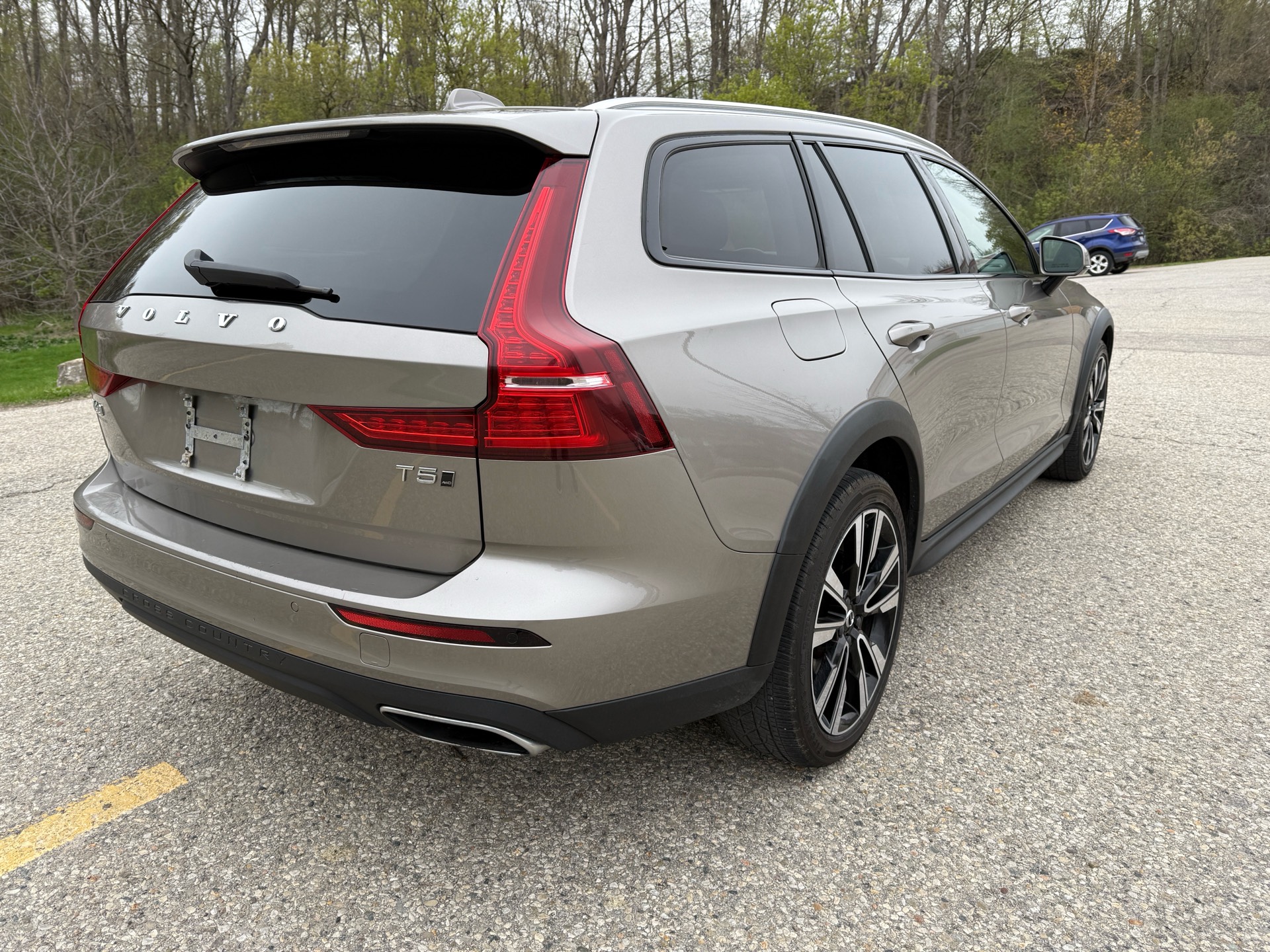 /canadacars/2021-Volvo-V60Cross-7712934424439455.jpg
