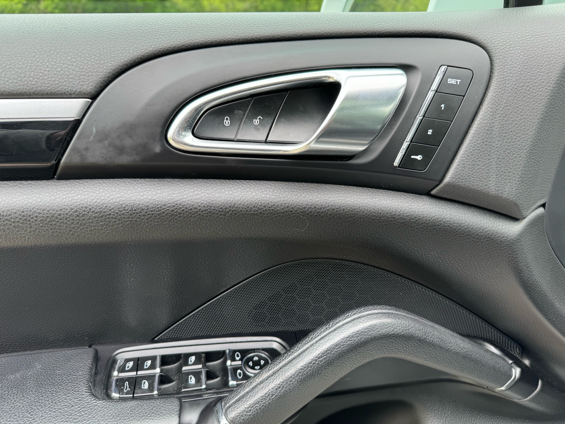 /canadacarscambridge/2017-Porsche-Cayenne-07775732440184413.jpg