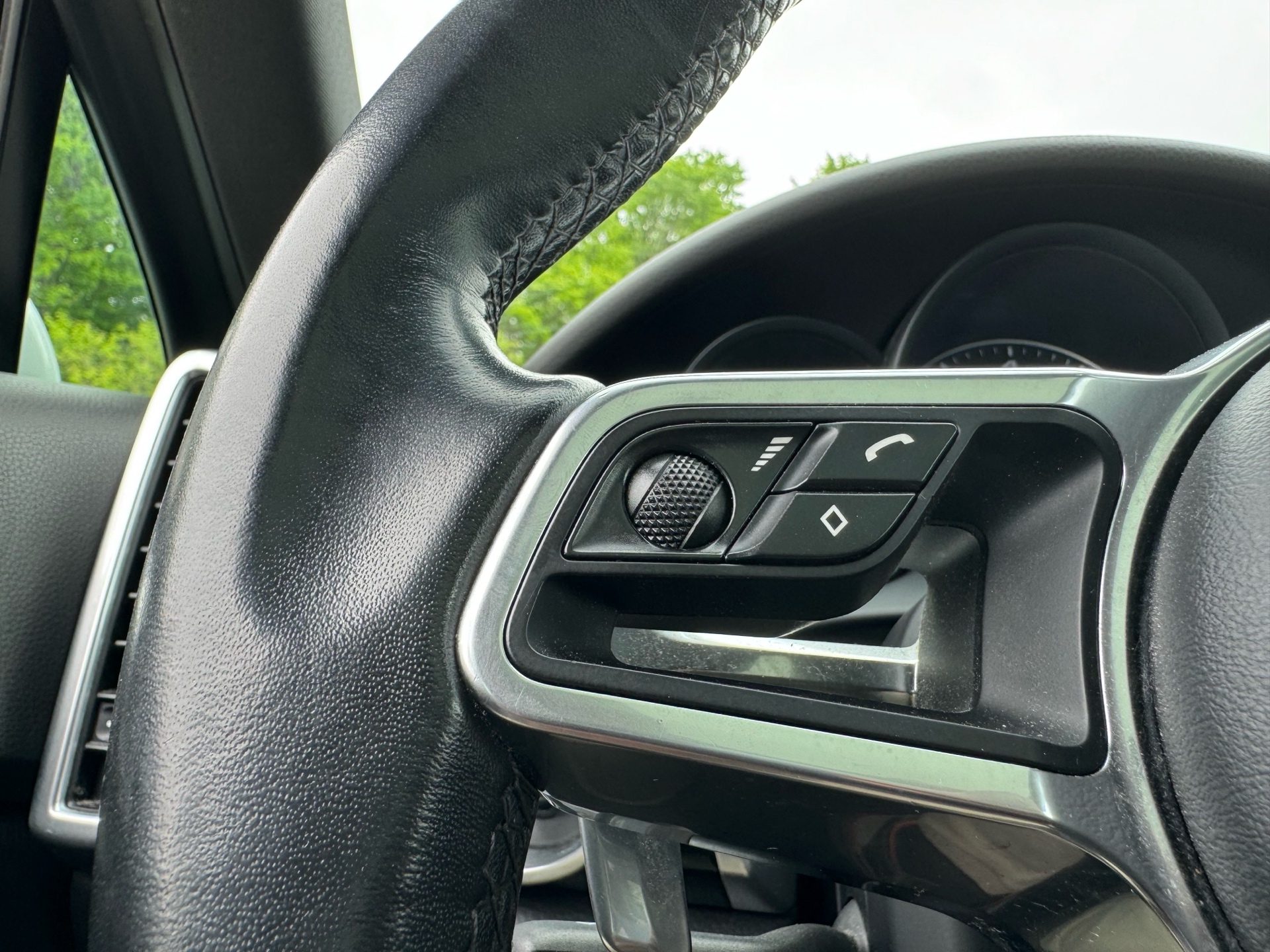 /canadacarscambridge/2017-Porsche-Cayenne-5217523817848804.jpg