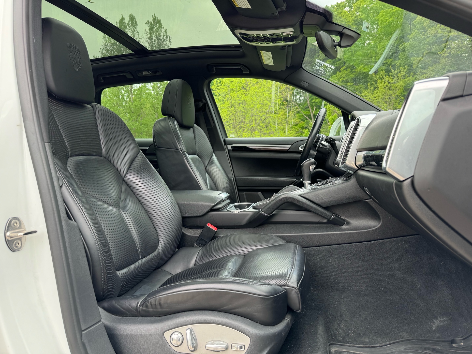 /canadacarscambridge/2017-Porsche-Cayenne-759242637498261.jpg