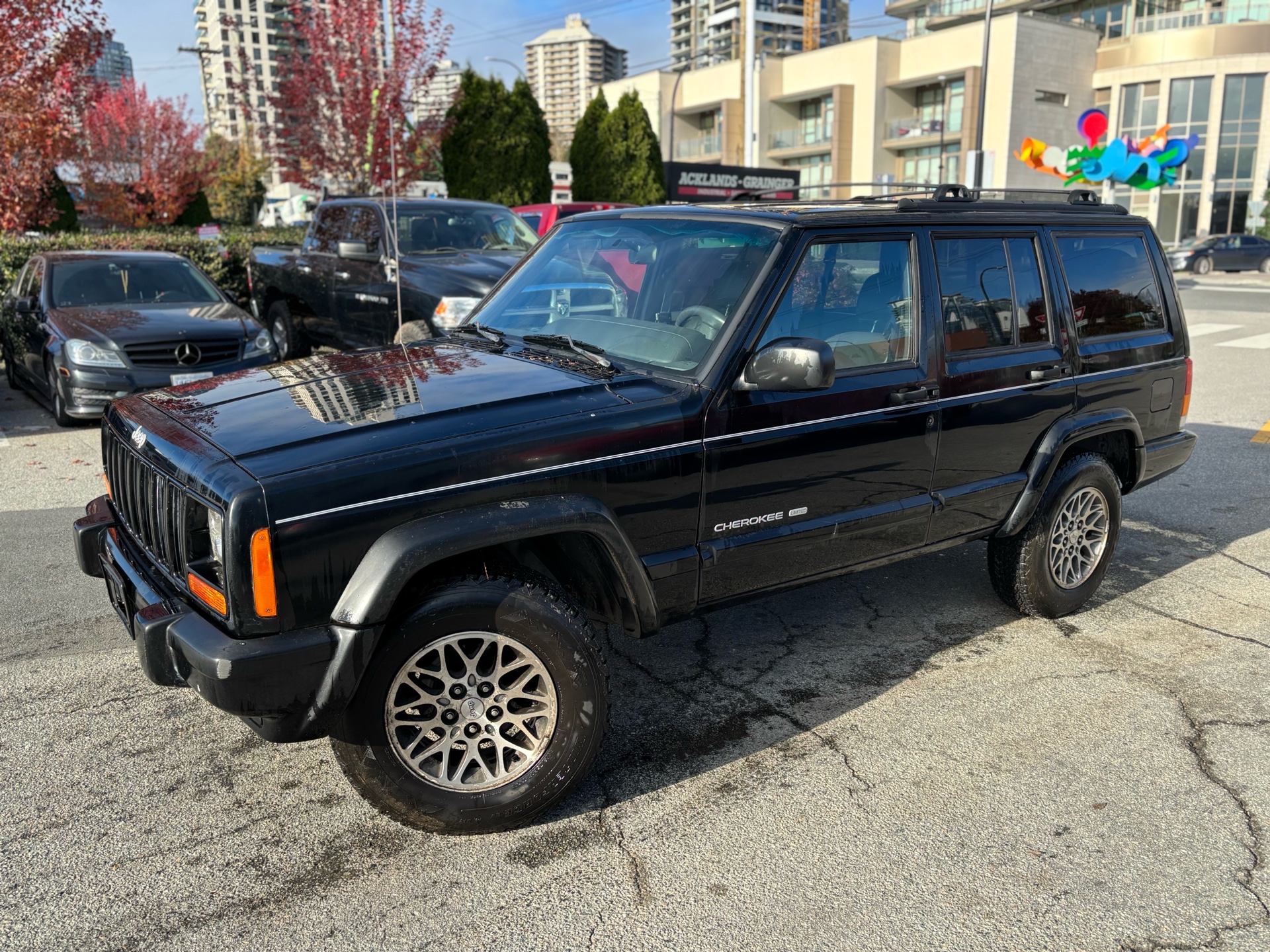/canwestautoinc/1999-Jeep-Cherokee-5277702339196724.jpg