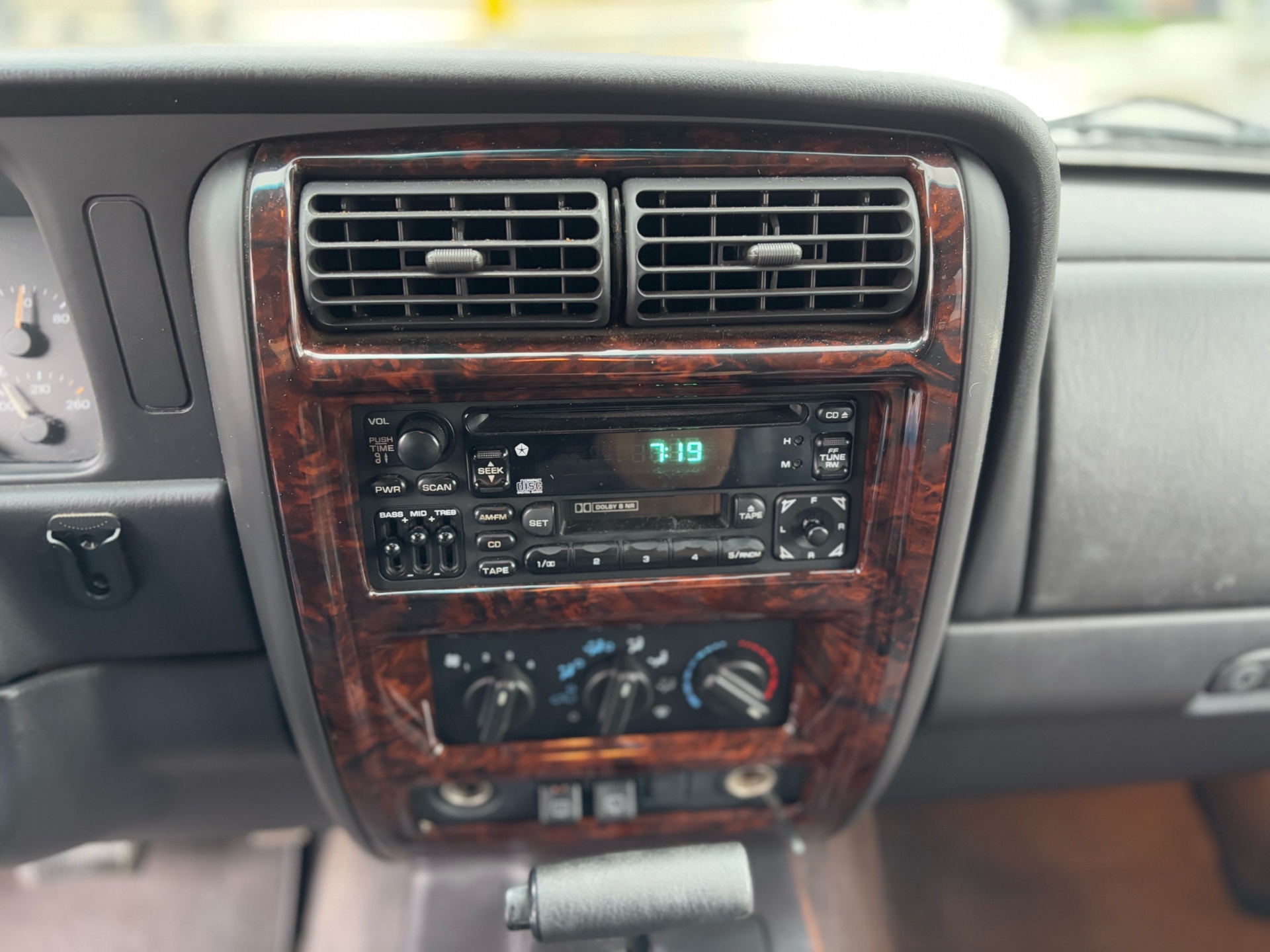 /canwestautoinc/1999-Jeep-Cherokee-8919422814794837.jpg