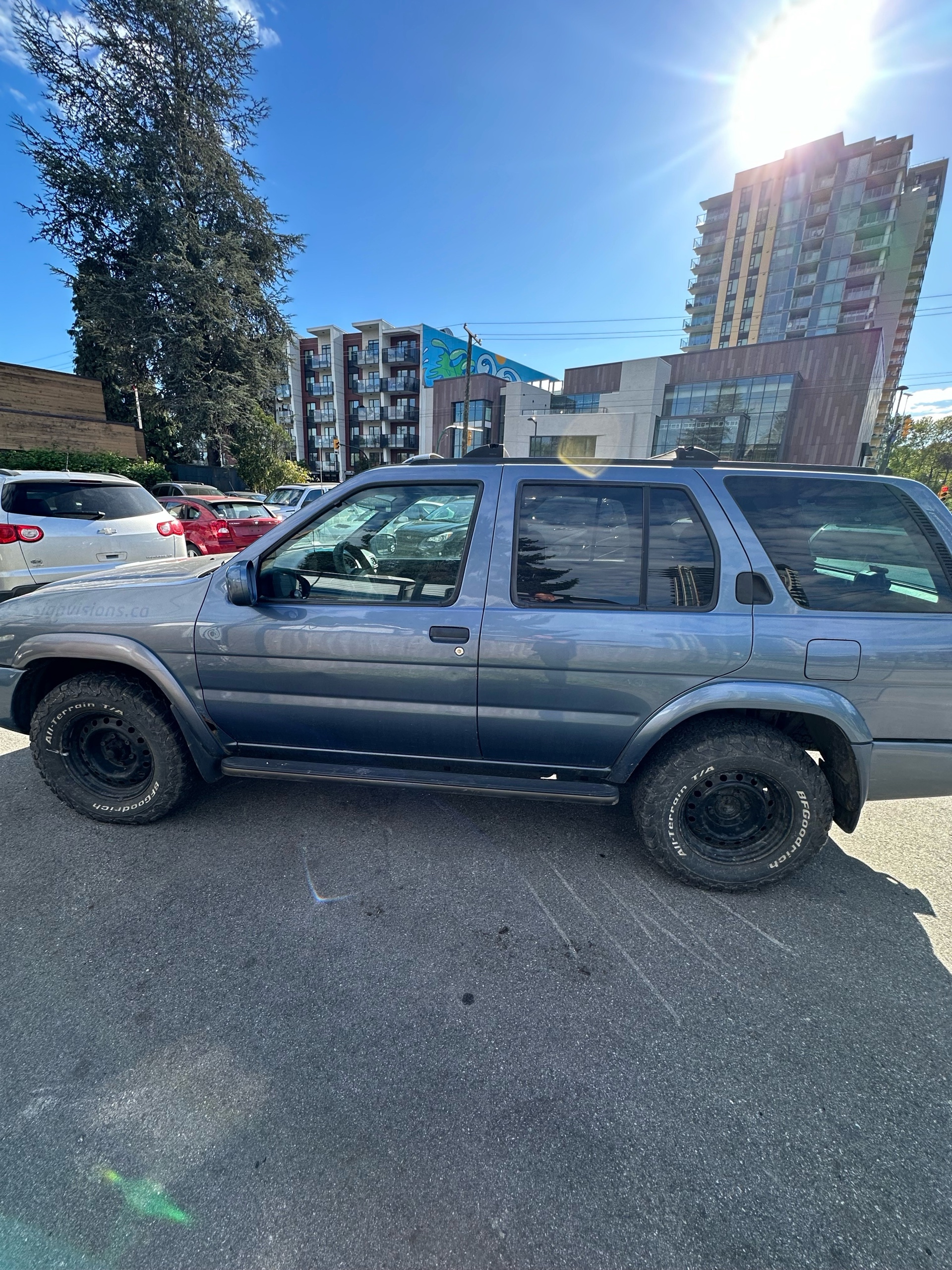 /canwestautoinc/2001-Nissan-Pathfinder-8699834772539232.jpg